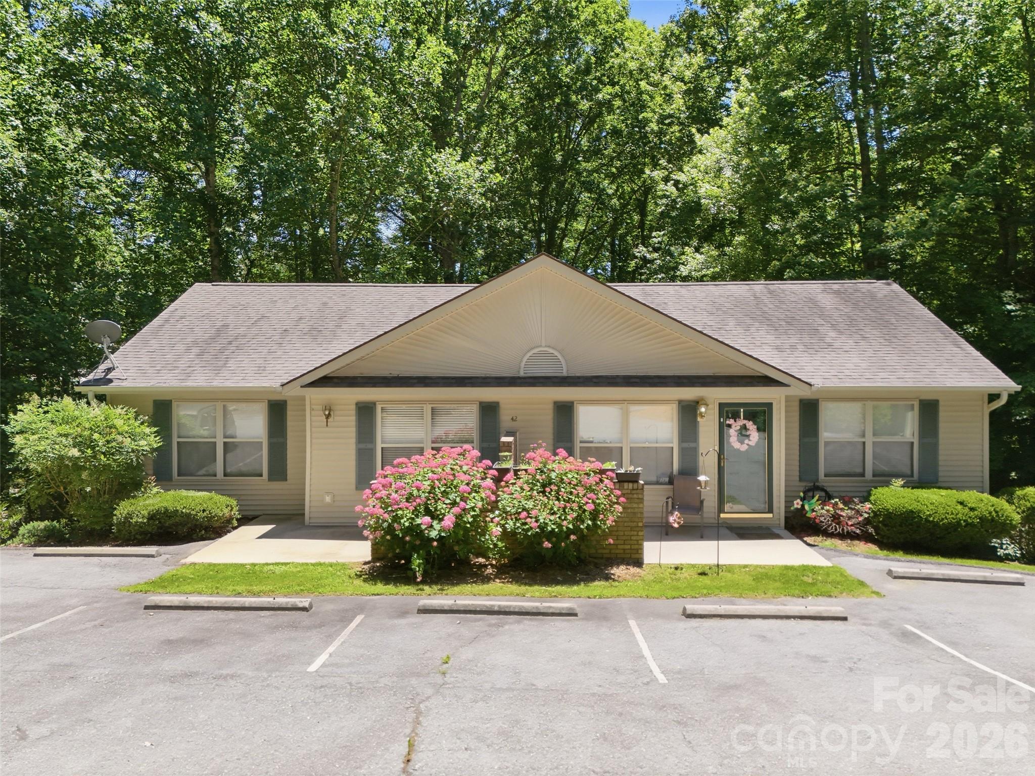 Condominium at 42 Queen Road, Candler, photo 2 of 39