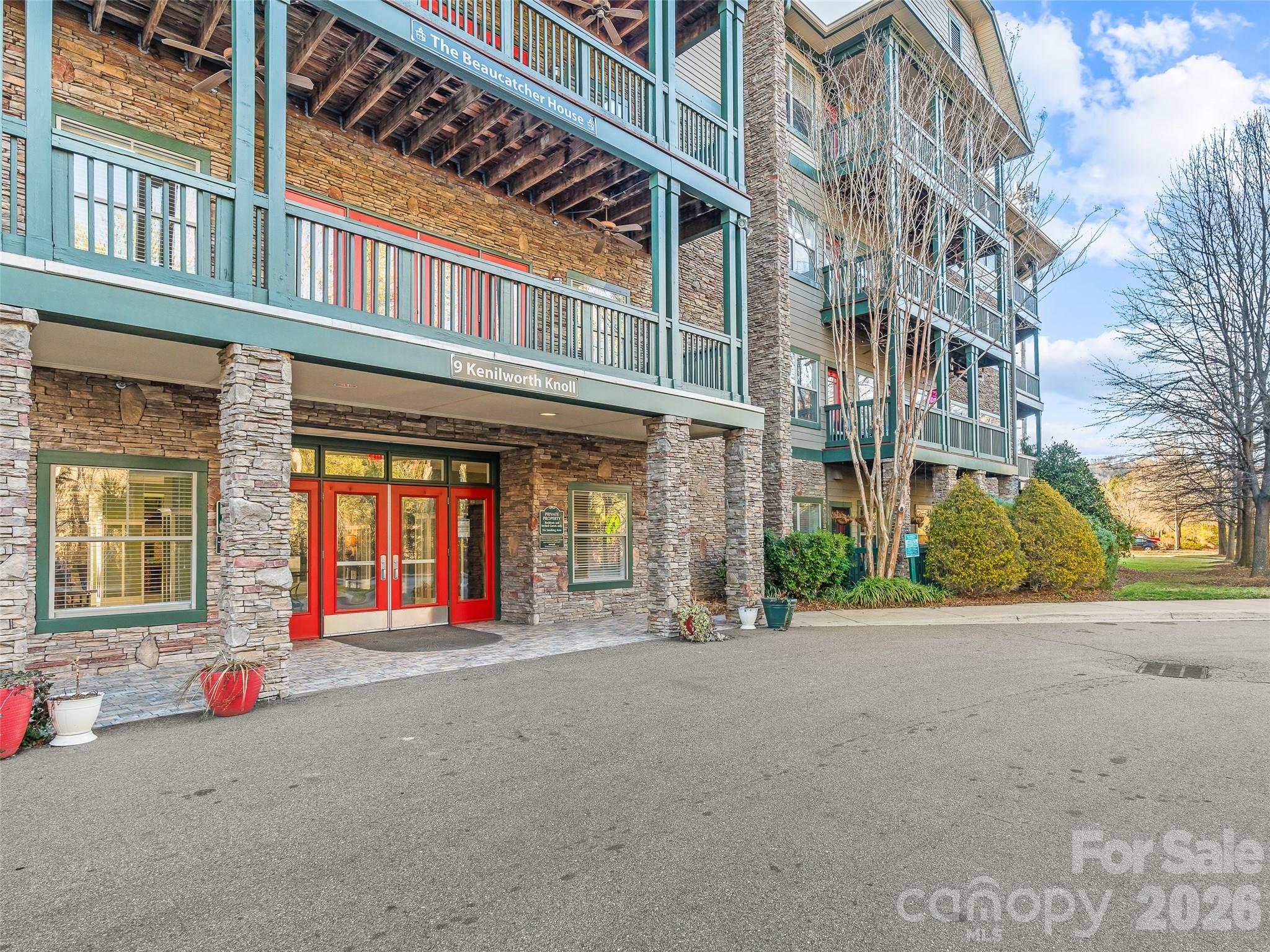 Welcome to Beaucatcher House Condominiums - 9 Kenilworth Knoll, Asheville