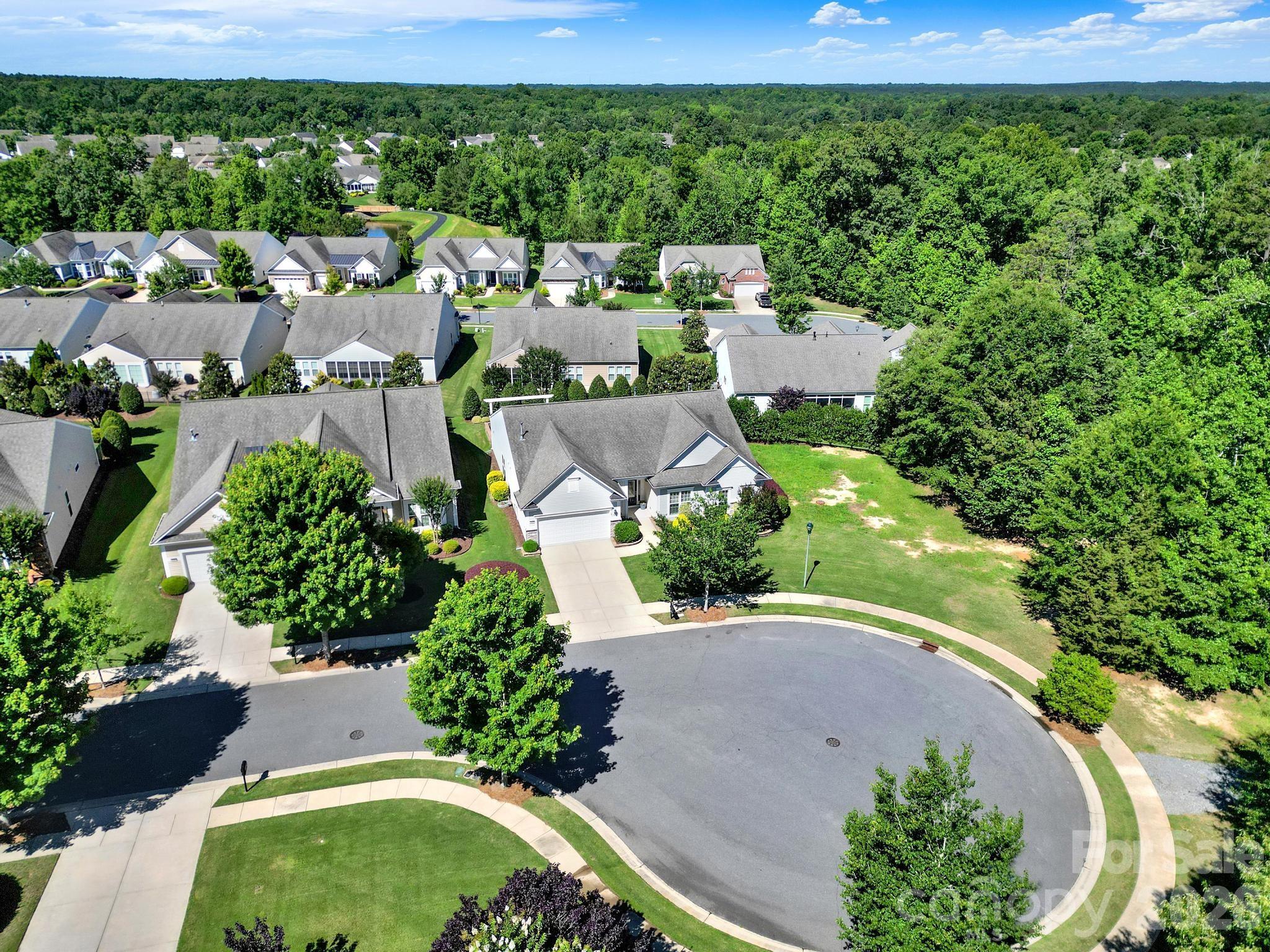 Single Family Residence at 2029 Primrose Court, Fort Mill, photo 2 of 48