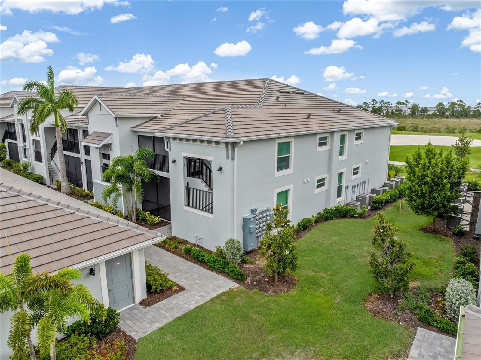 End Units have additional windows and more natural light! - 12550 GALAPAGOS CT #208, VENICE