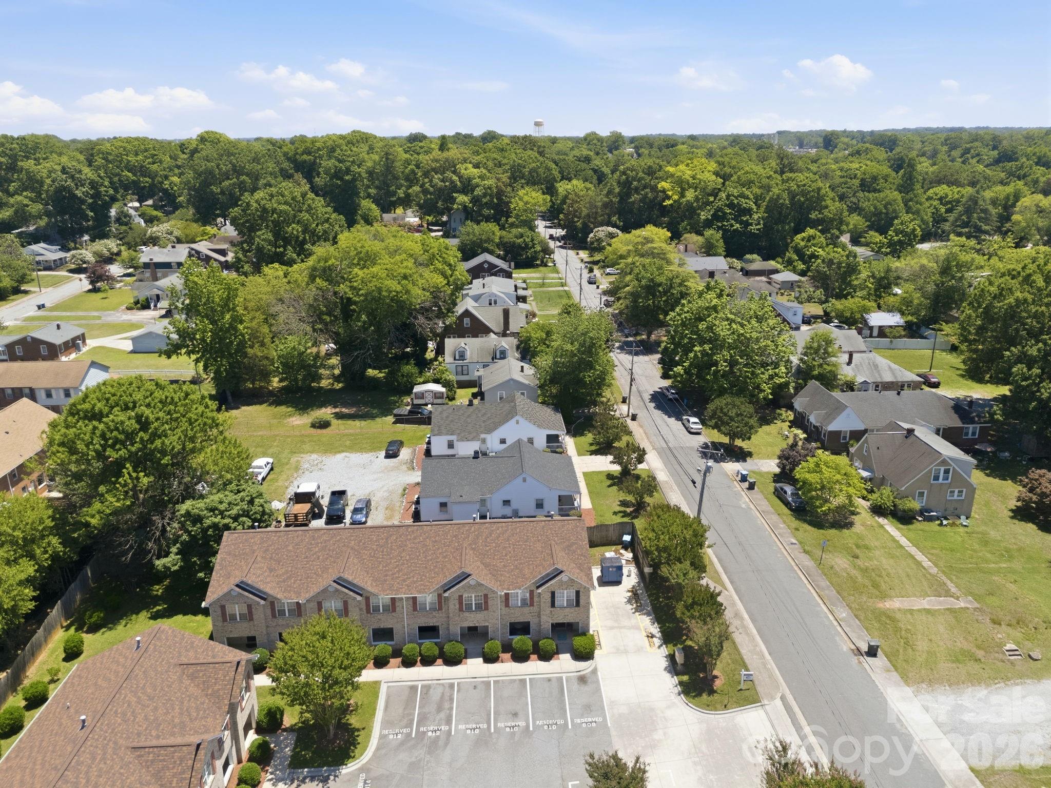 Townhouse at 806 Maupin Avenue, Salisbury, photo 4 of 46