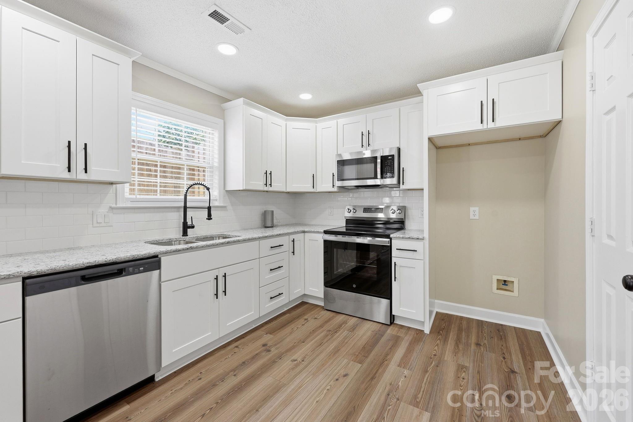 Townhouse at 806 Maupin Avenue, Salisbury, photo 32 of 46
