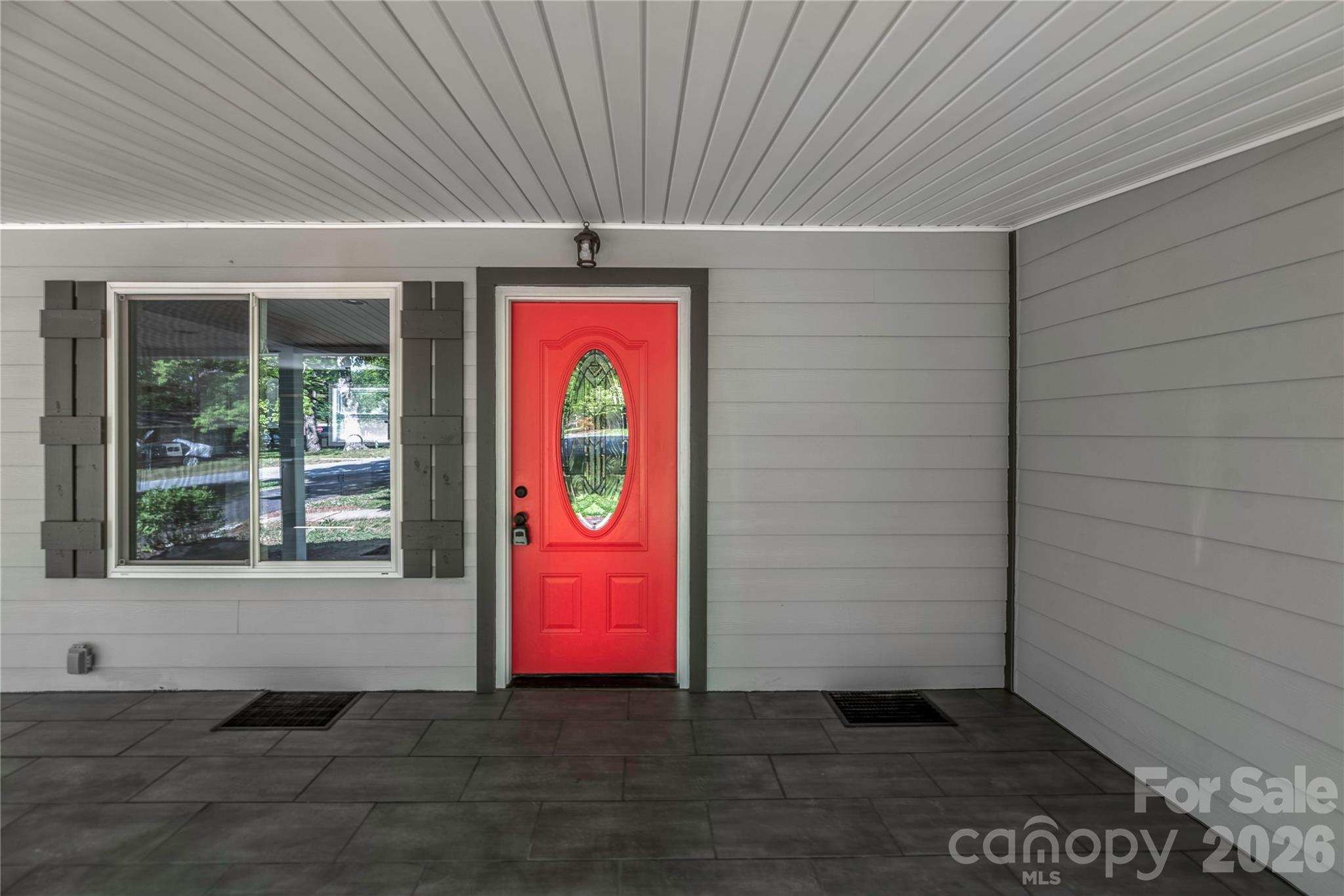 Single Family Residence at 404 Dogwood Lane, Statesville, photo 4 of 32