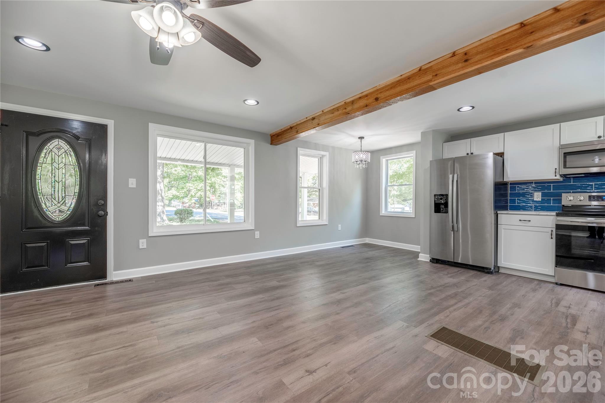 Single Family Residence at 404 Dogwood Lane, Statesville, photo 7 of 32