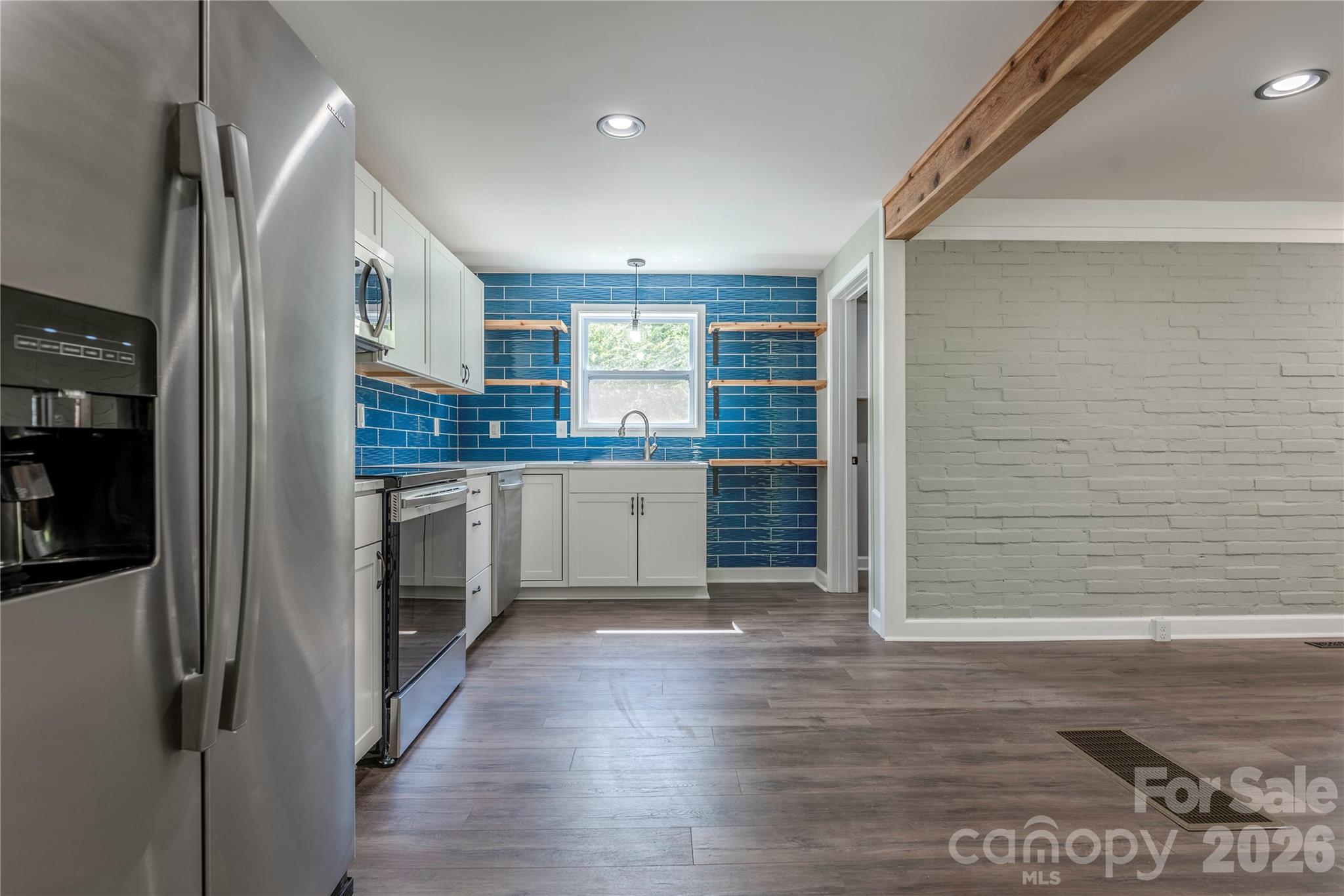 Single Family Residence at 404 Dogwood Lane, Statesville, photo 10 of 32
