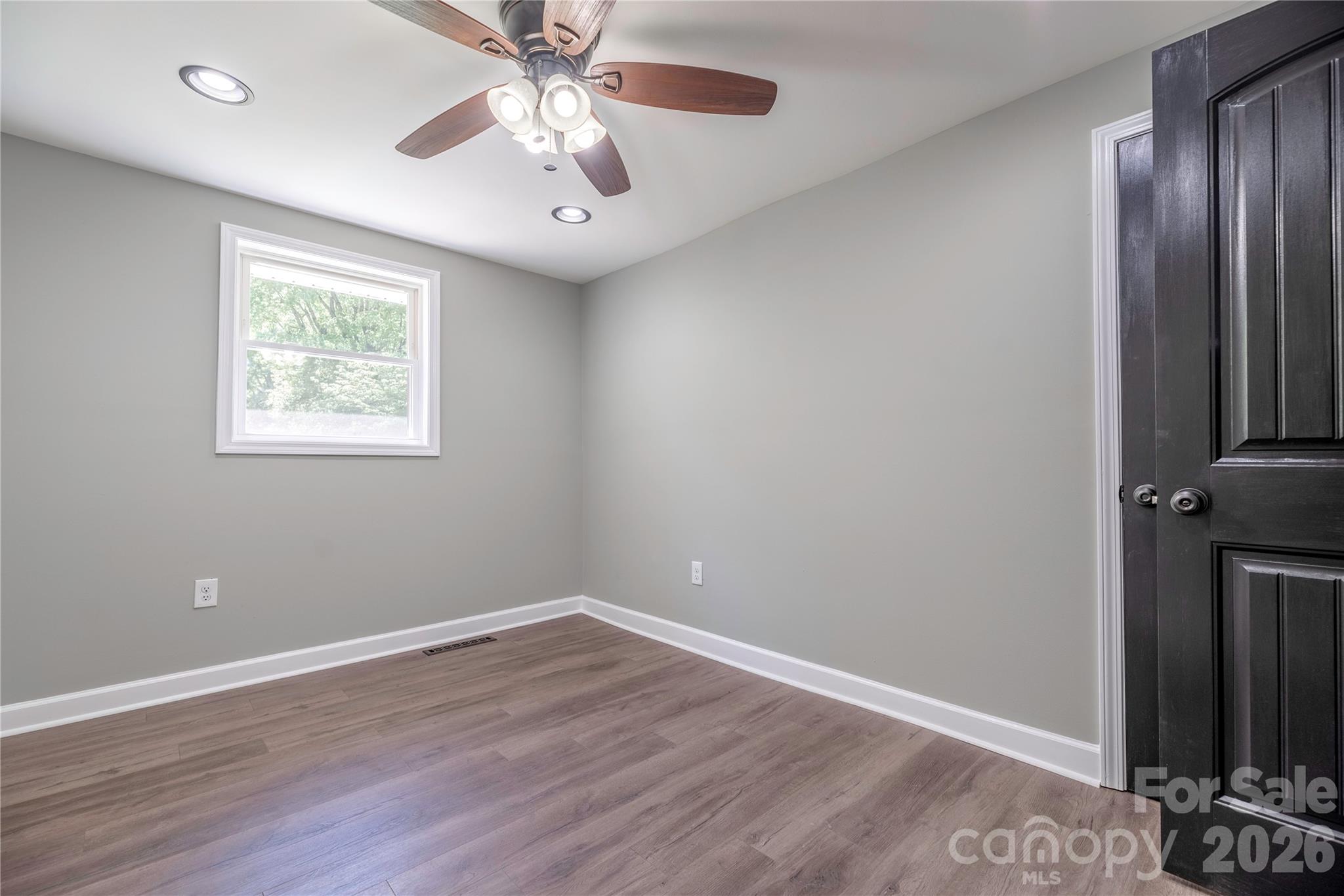 Single Family Residence at 404 Dogwood Lane, Statesville, photo 19 of 32