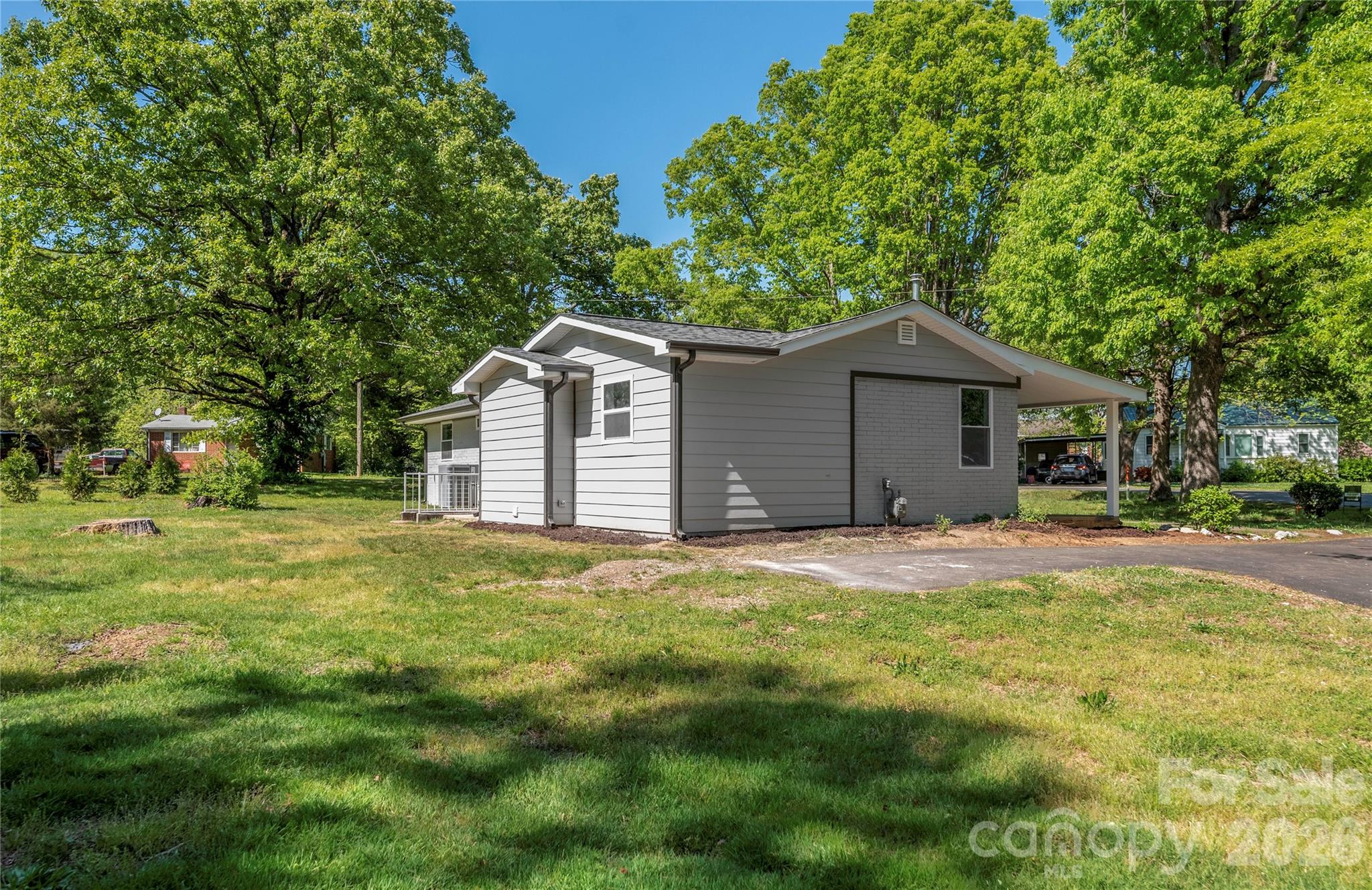 Single Family Residence at 404 Dogwood Lane, Statesville, photo 30 of 32