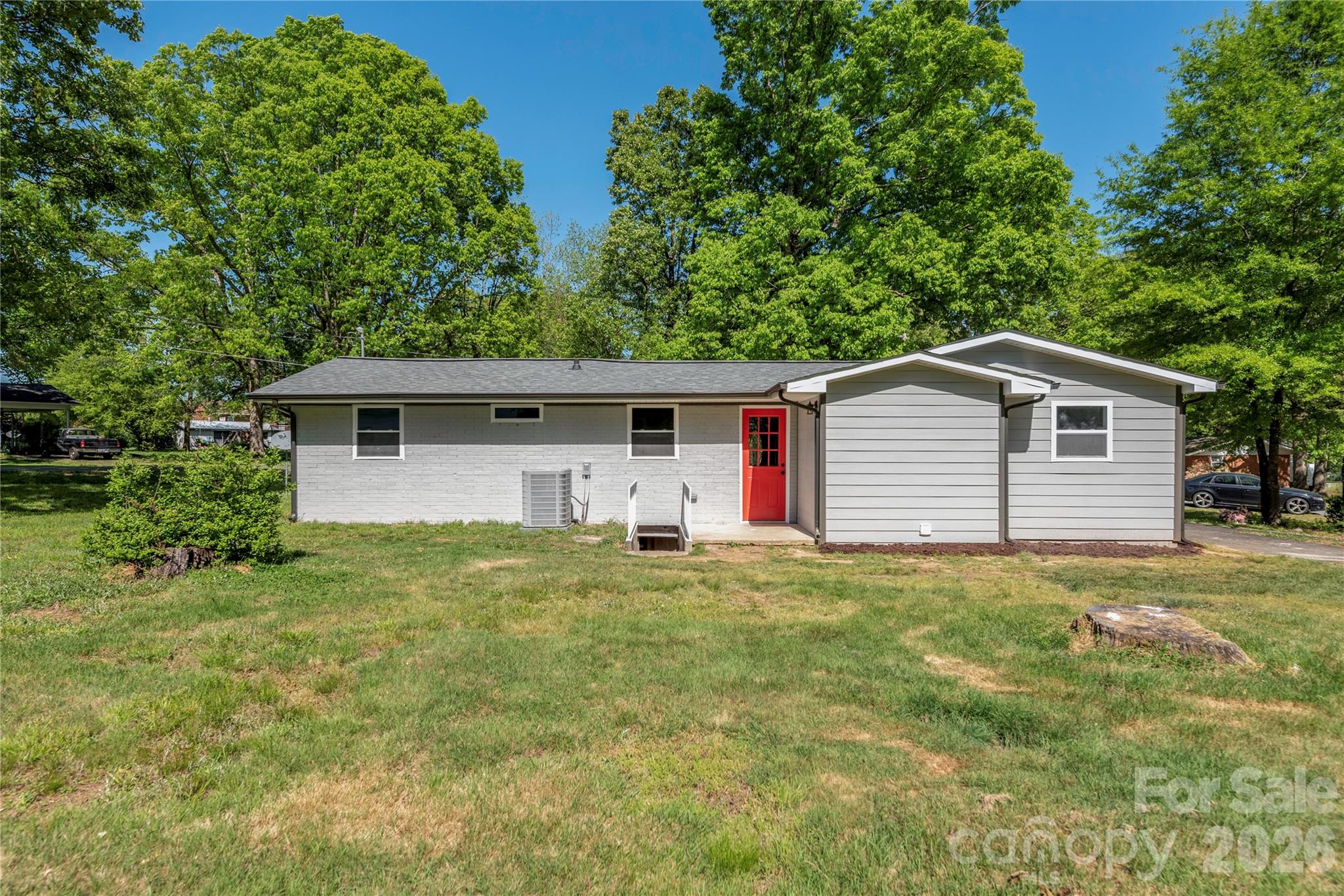 Single Family Residence at 404 Dogwood Lane, Statesville, photo 31 of 32