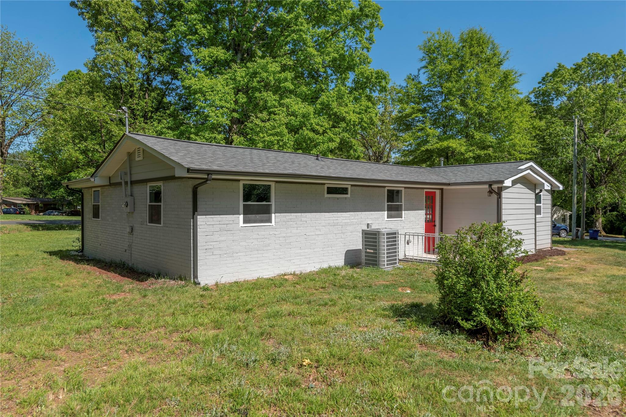 Single Family Residence at 404 Dogwood Lane, Statesville, photo 32 of 32