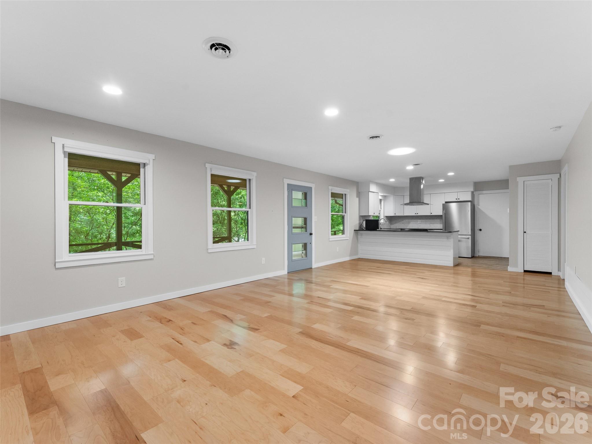 Single Family Residence at 90 Cheestoonaya Way, Brevard, photo 6 of 31