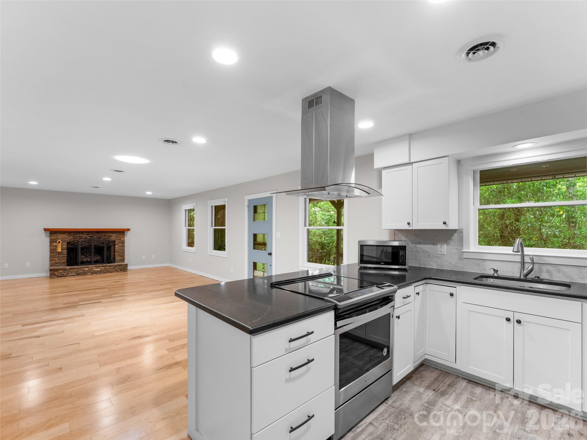 Single Family Residence at 90 Cheestoonaya Way, Brevard, photo 10 of 31