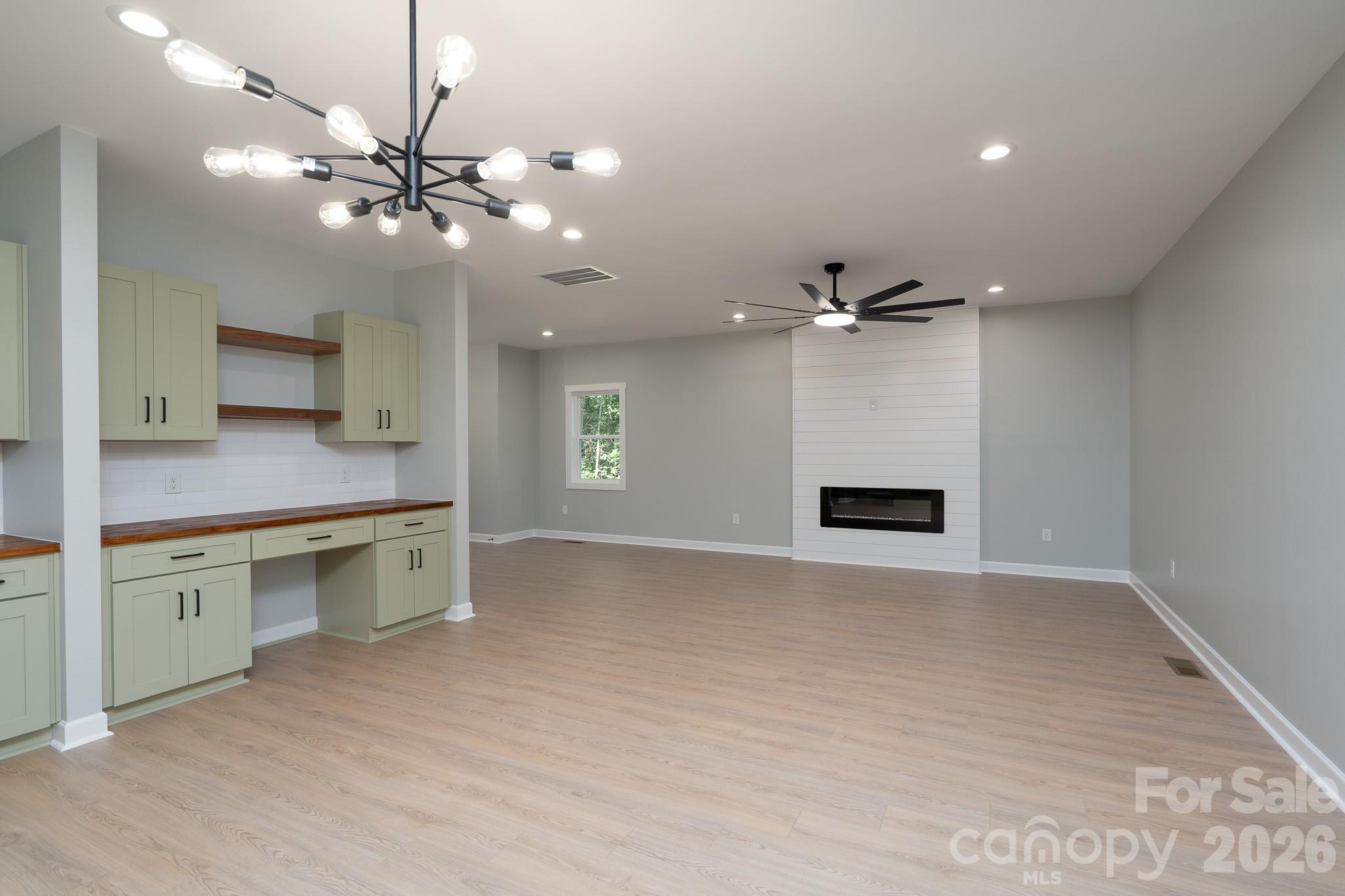 Single Family Residence at 610 Queens Drive, Dallas, photo 20 of 44
