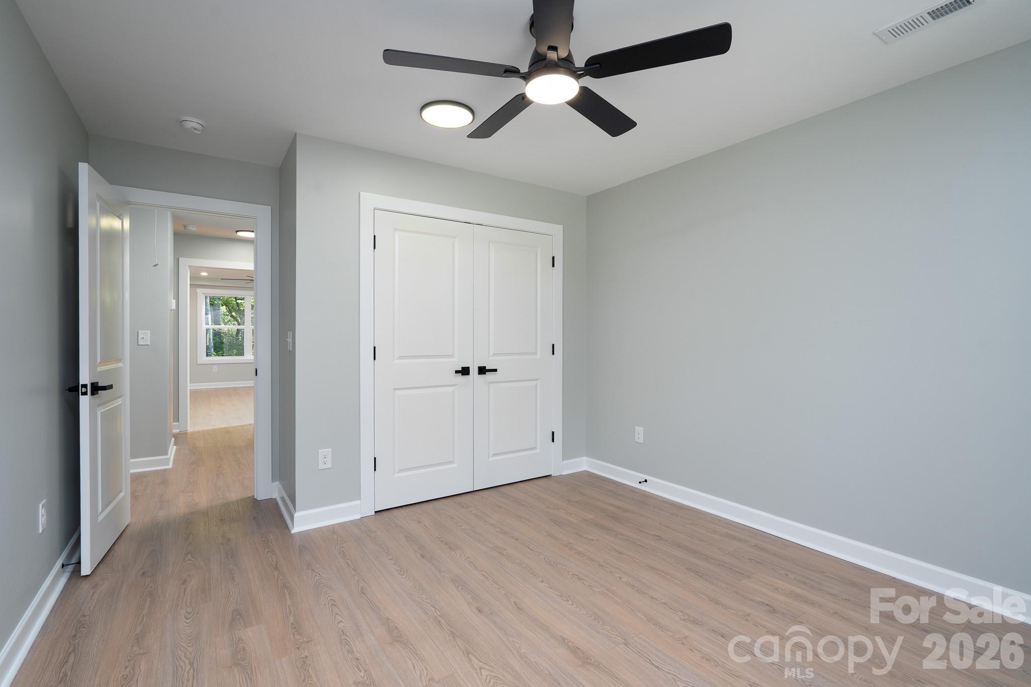 Single Family Residence at 610 Queens Drive, Dallas, photo 43 of 44