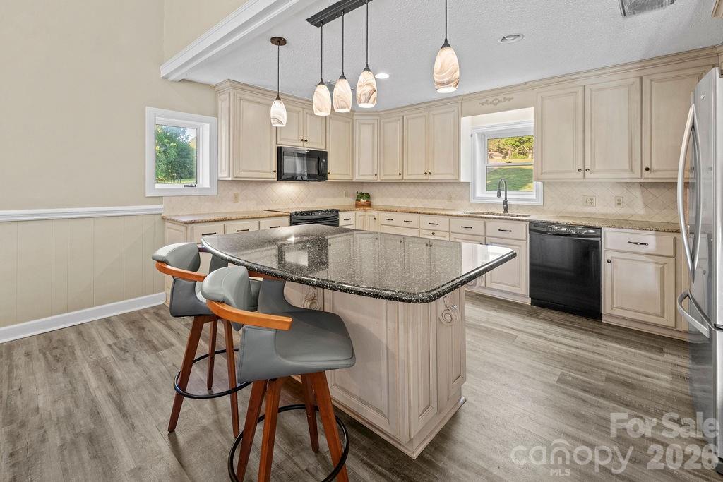 Single Family Residence at 47209 Paradise Lane, Norwood, photo 10 of 46