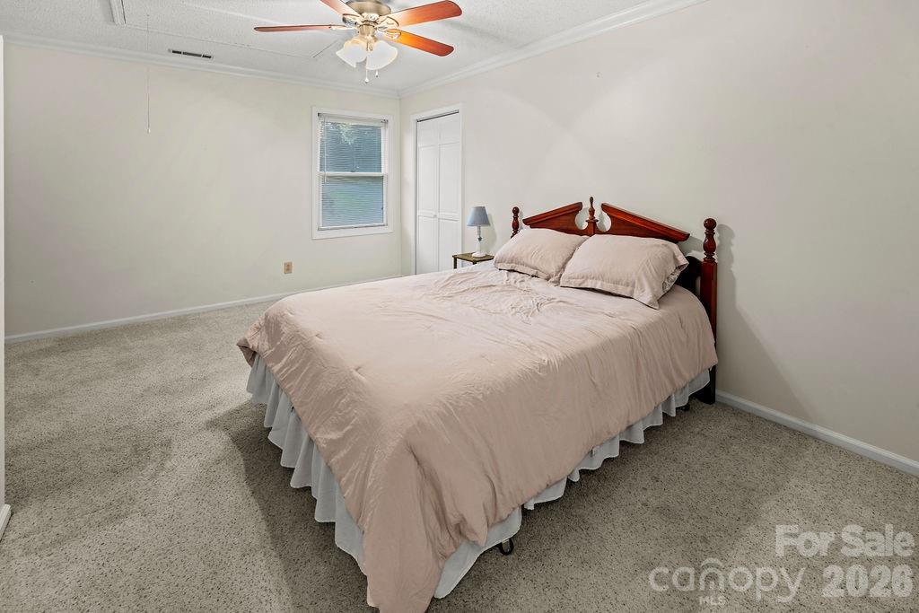 Upstairs room perfect for an office, completing an owner's exclusive upper level - 47209 Paradise Lane, Norwood