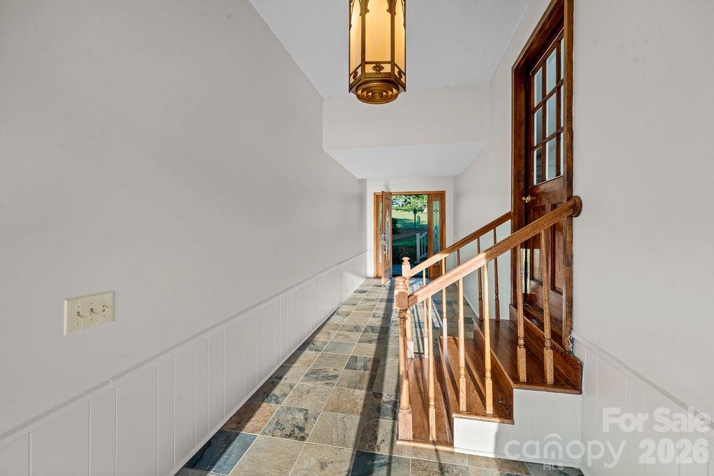 Entry breezeway with access to the main home and garage - 47209 Paradise Lane, Norwood