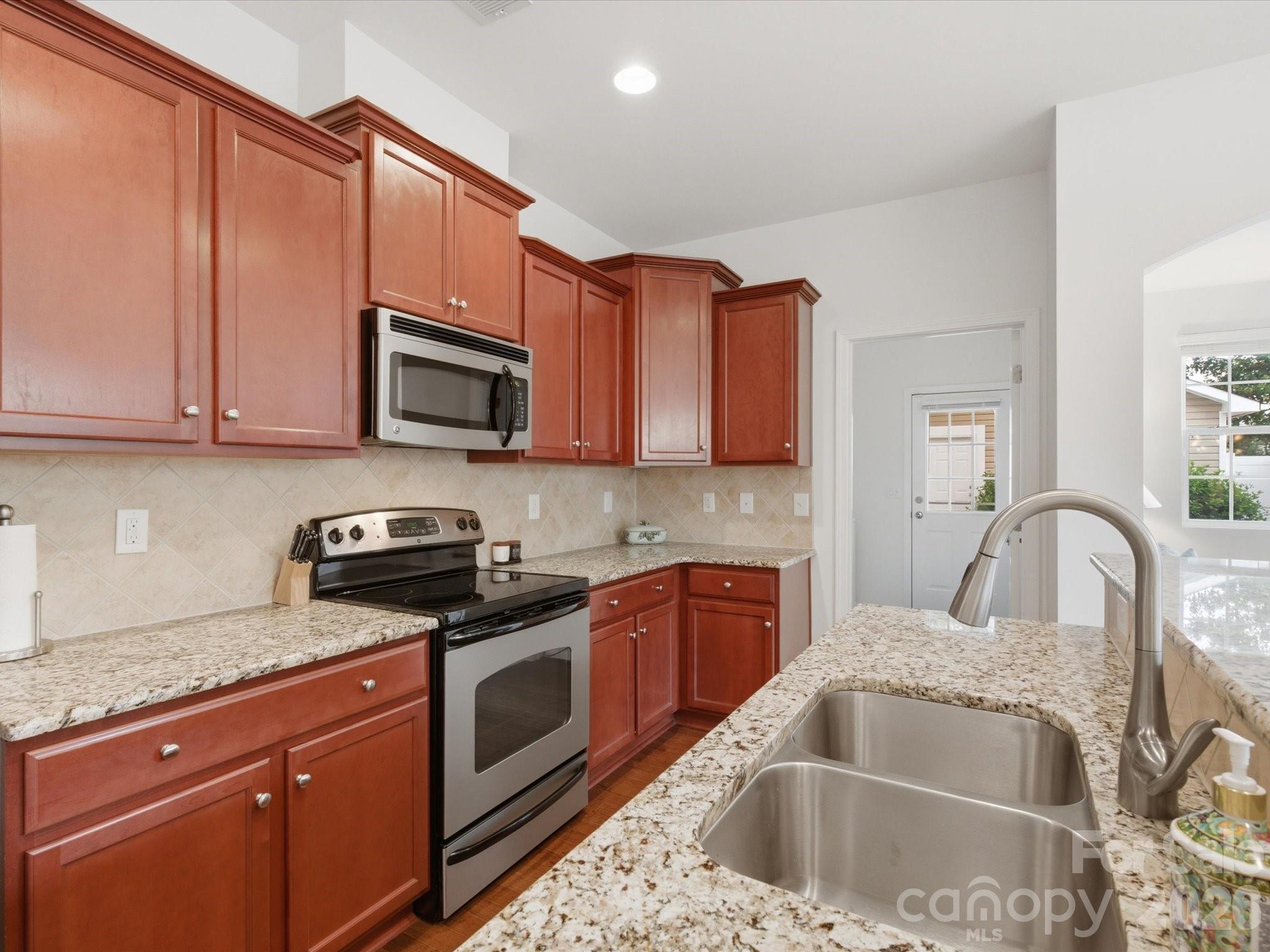 Townhouse at 18439 The Commons Boulevard, Cornelius, photo 14 of 48