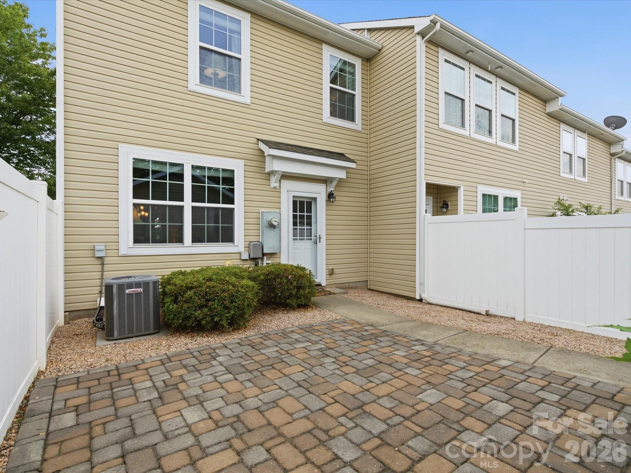 Townhouse at 18439 The Commons Boulevard, Cornelius, photo 40 of 48