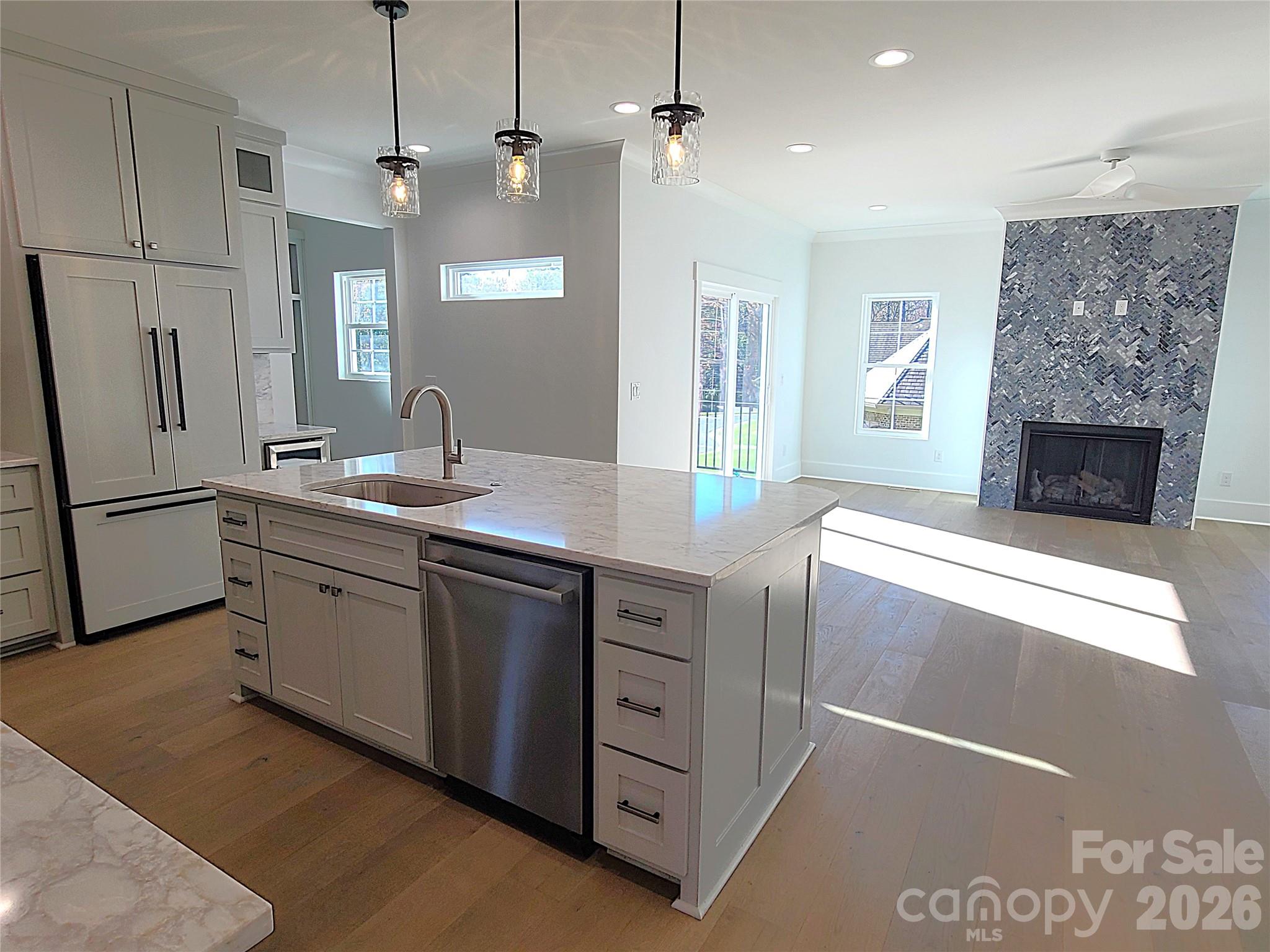 Single Family Residence at 405 19th Avenue Circle NW, Hickory, photo 7 of 48