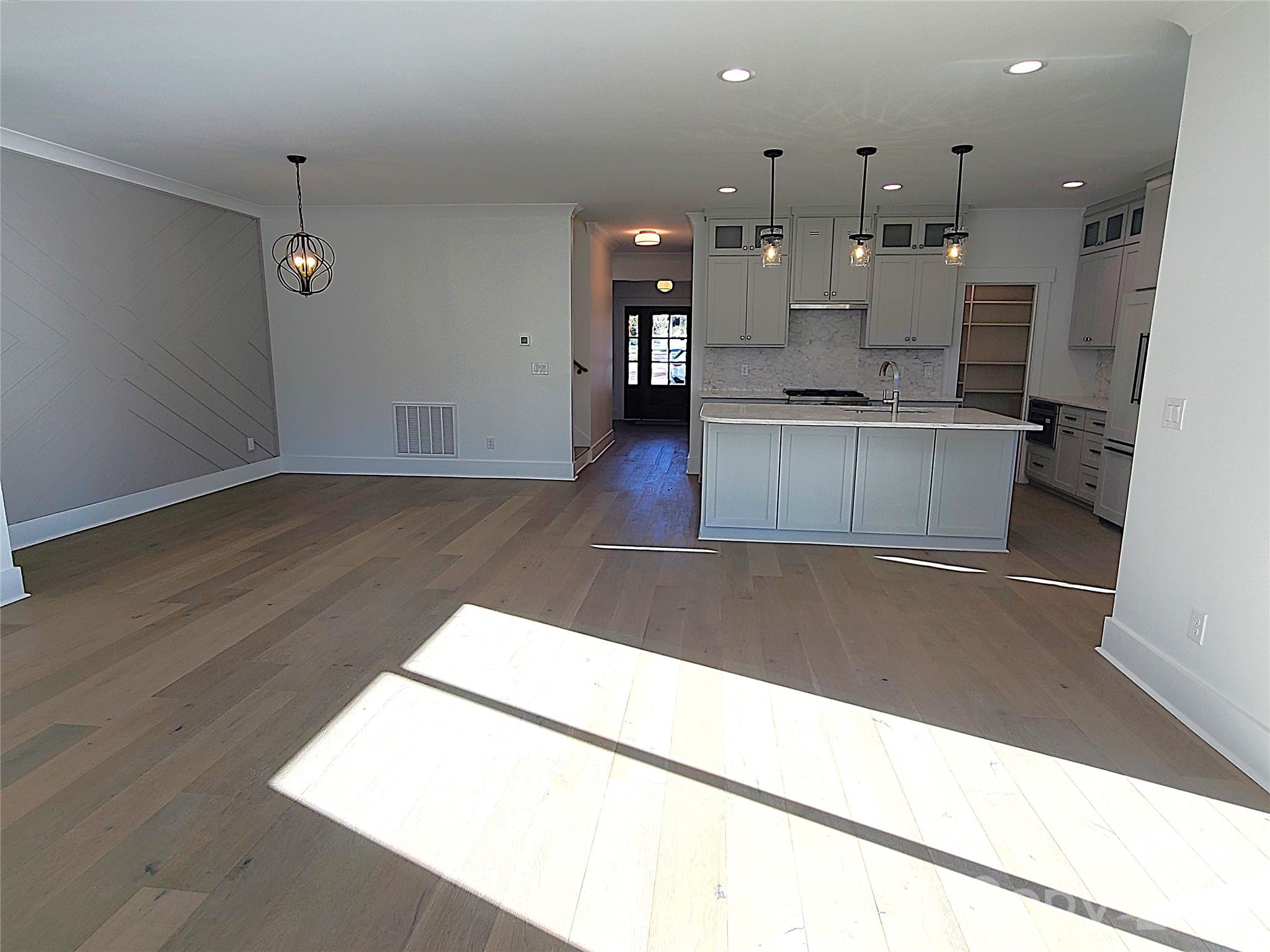 Single Family Residence at 405 19th Avenue Circle NW, Hickory, photo 11 of 48