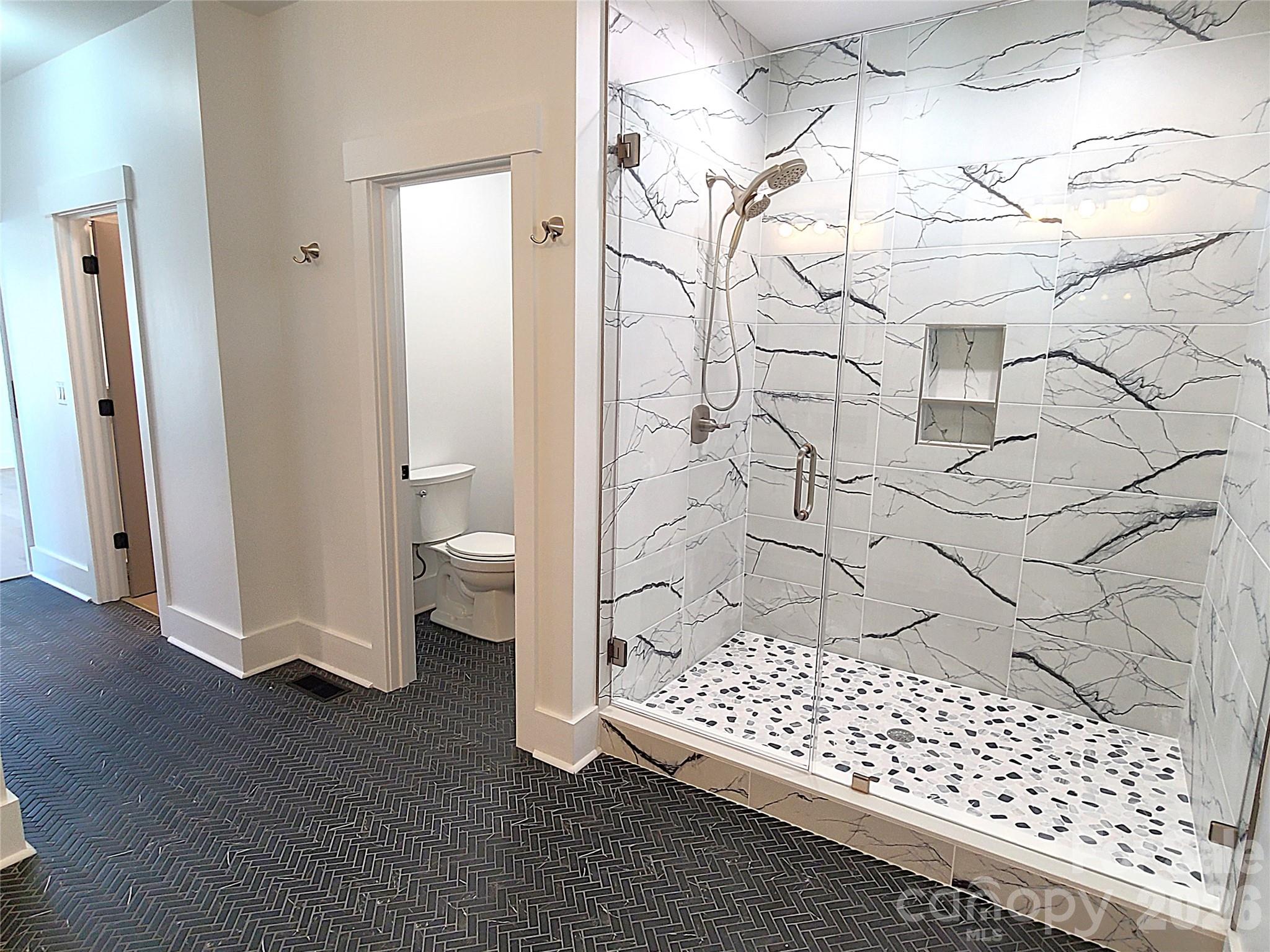 Primary bath - 405 19th Avenue Circle NW, Hickory