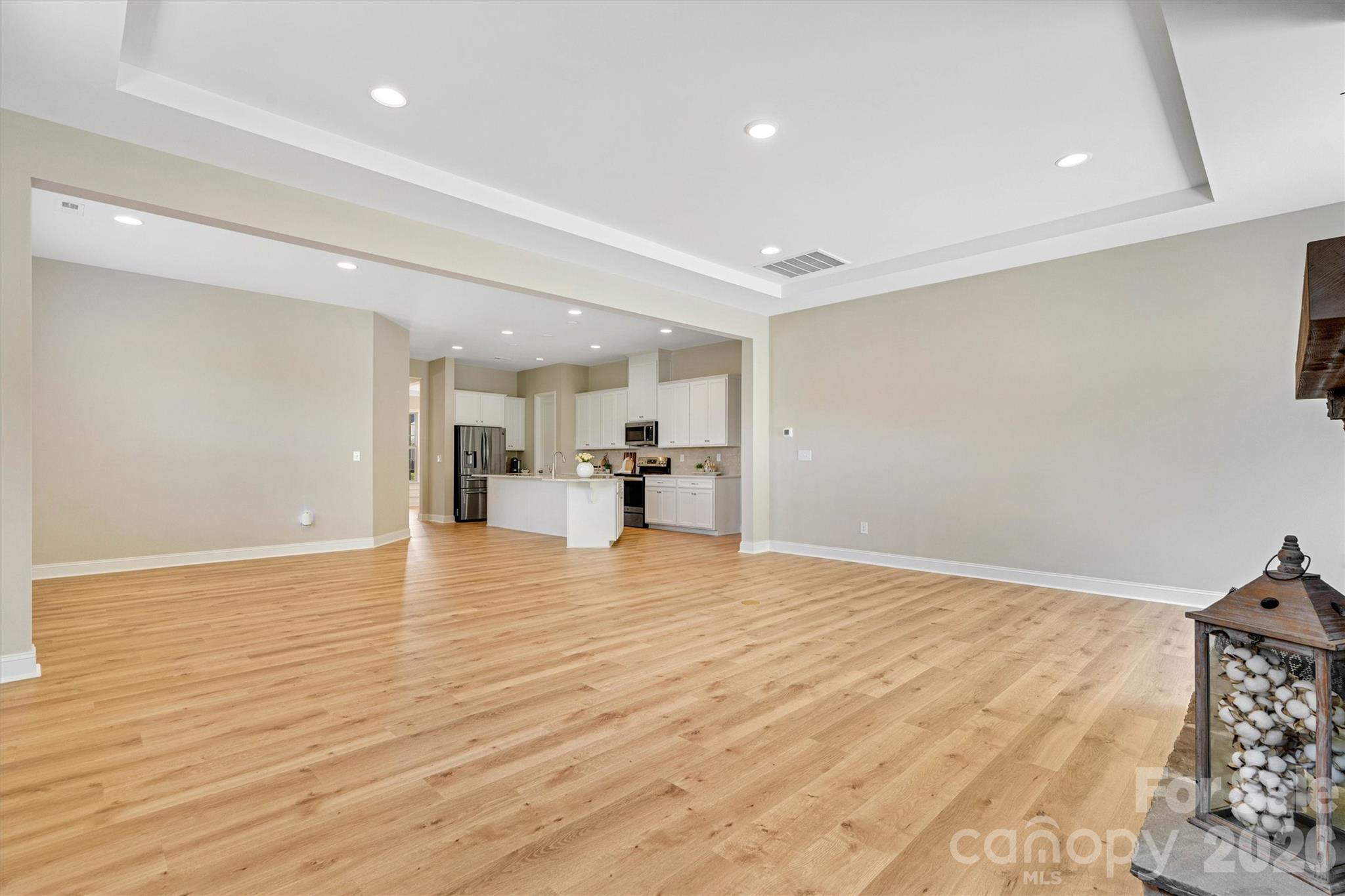 Move-in and make it uniquely yours! - 8091 Woodline Lane, Denver