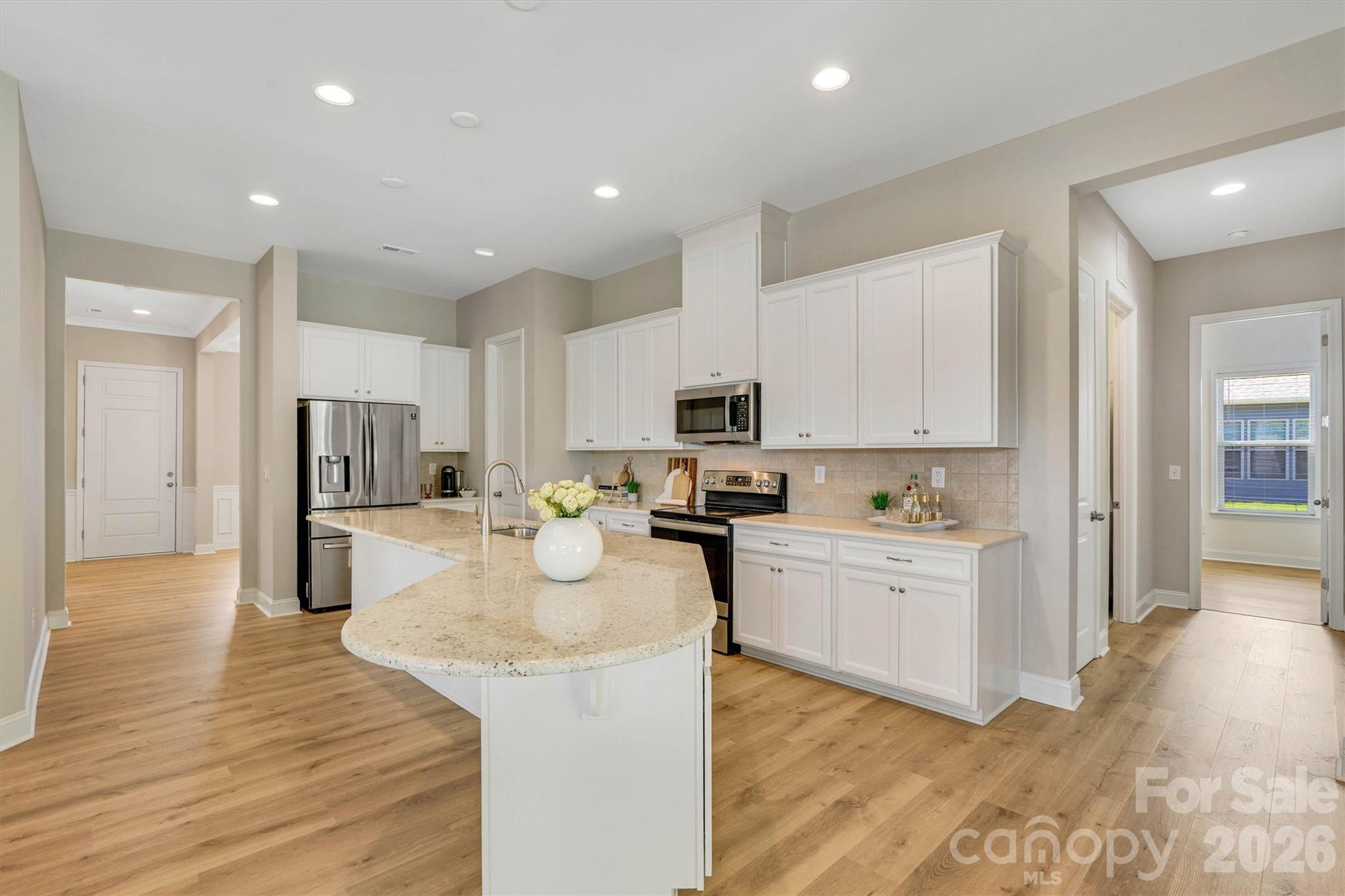 Single Family Residence at 8091 Woodline Lane, Denver, photo 13 of 36
