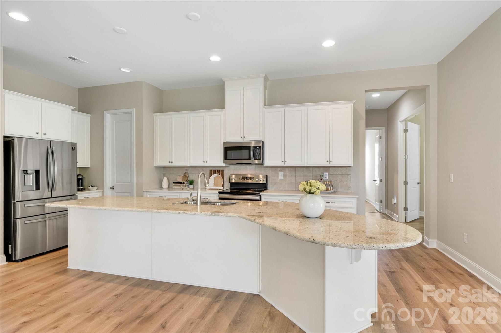 Single Family Residence at 8091 Woodline Lane, Denver, photo 14 of 36