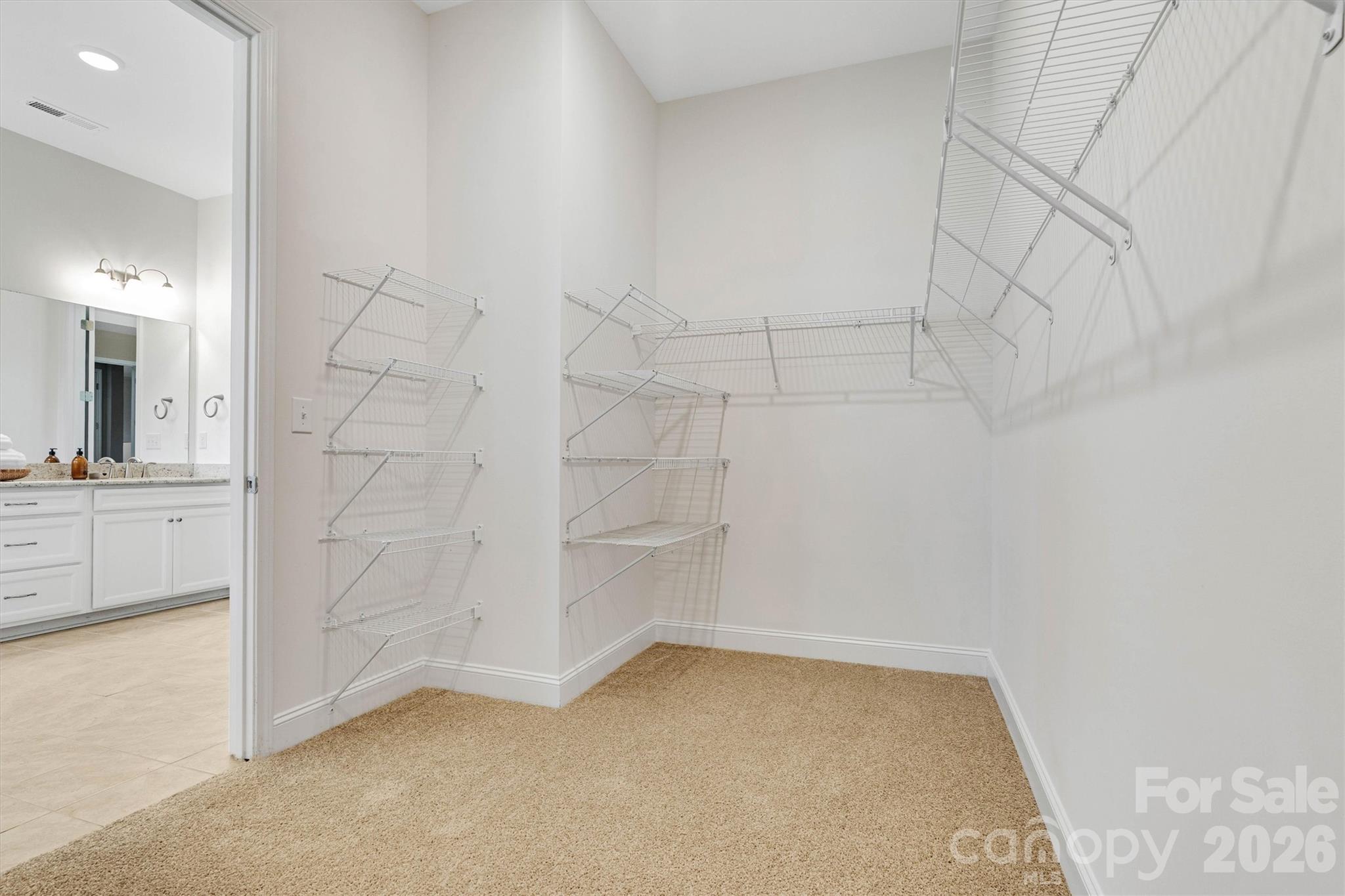 Single Family Residence at 8091 Woodline Lane, Denver, photo 24 of 36