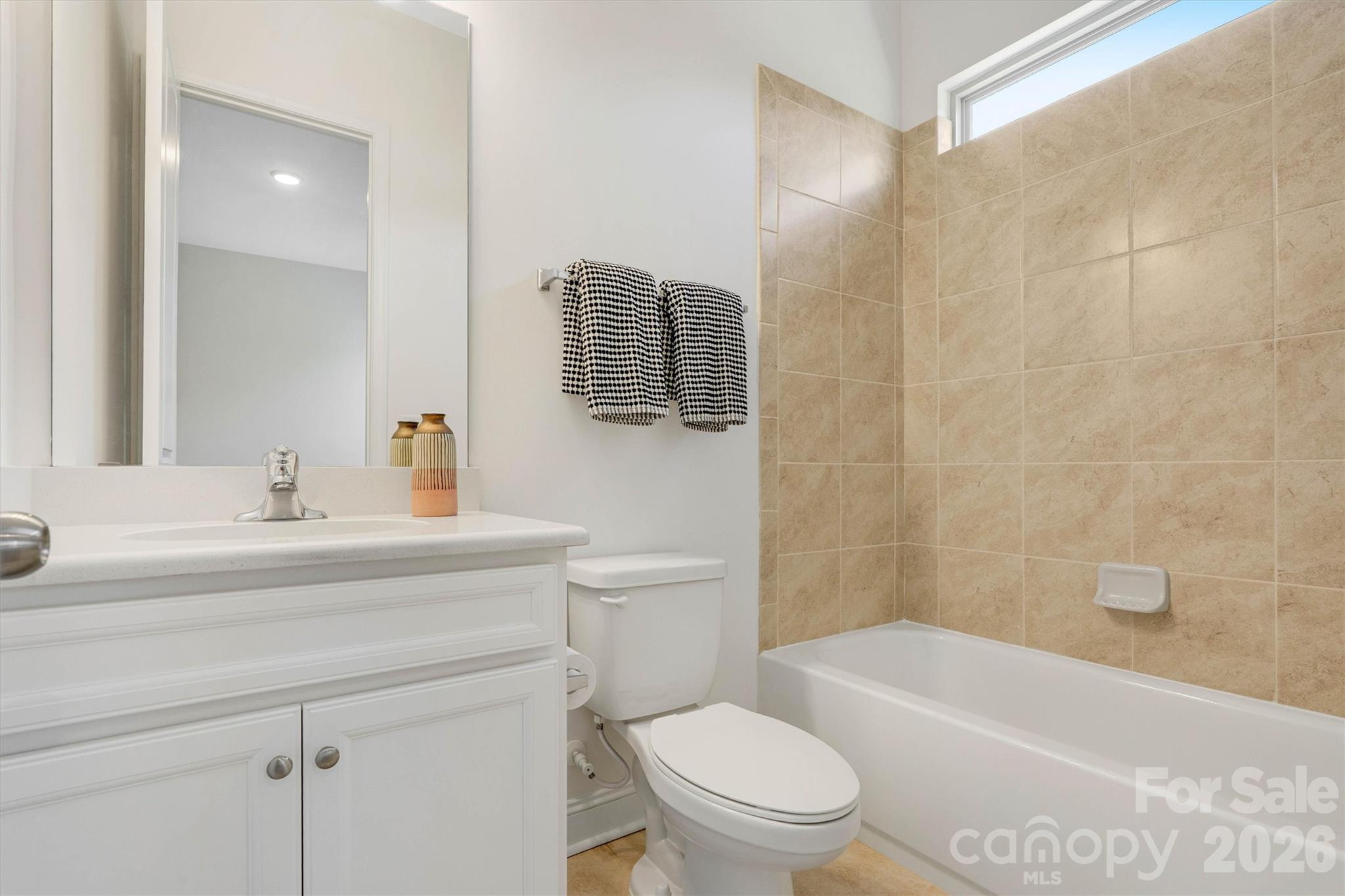 Single Family Residence at 8091 Woodline Lane, Denver, photo 32 of 36
