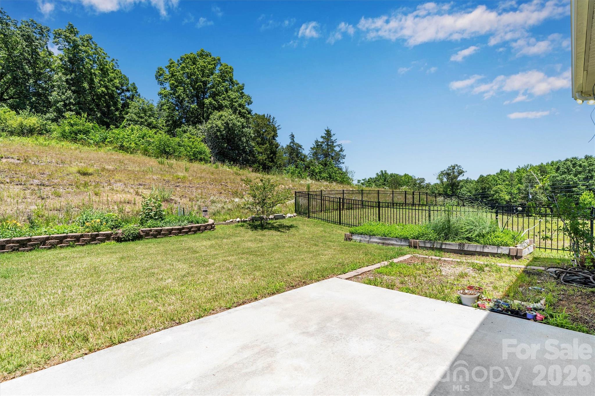 Single Family Residence at 8091 Woodline Lane, Denver, photo 35 of 36