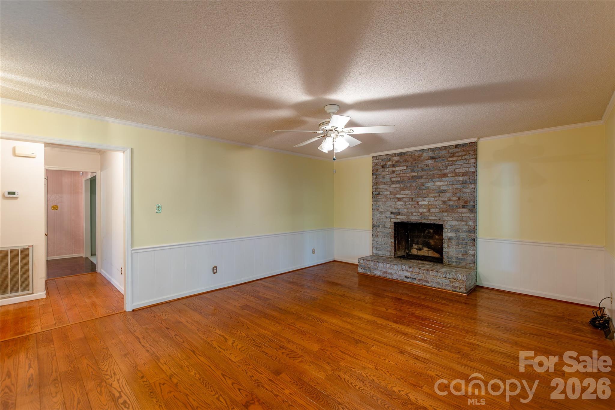 Single Family Residence at 1171 Candlelight Drive, Rock Hill, photo 10 of 32