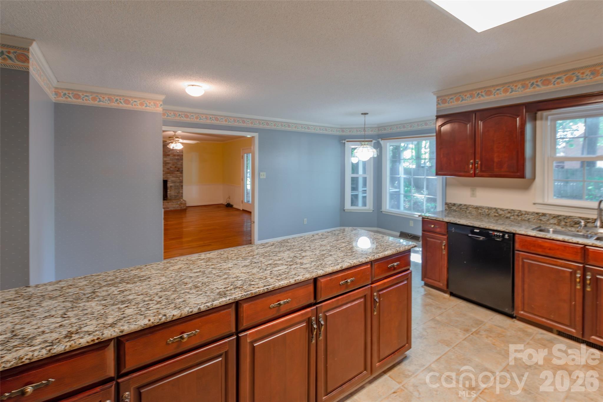 Single Family Residence at 1171 Candlelight Drive, Rock Hill, photo 13 of 32