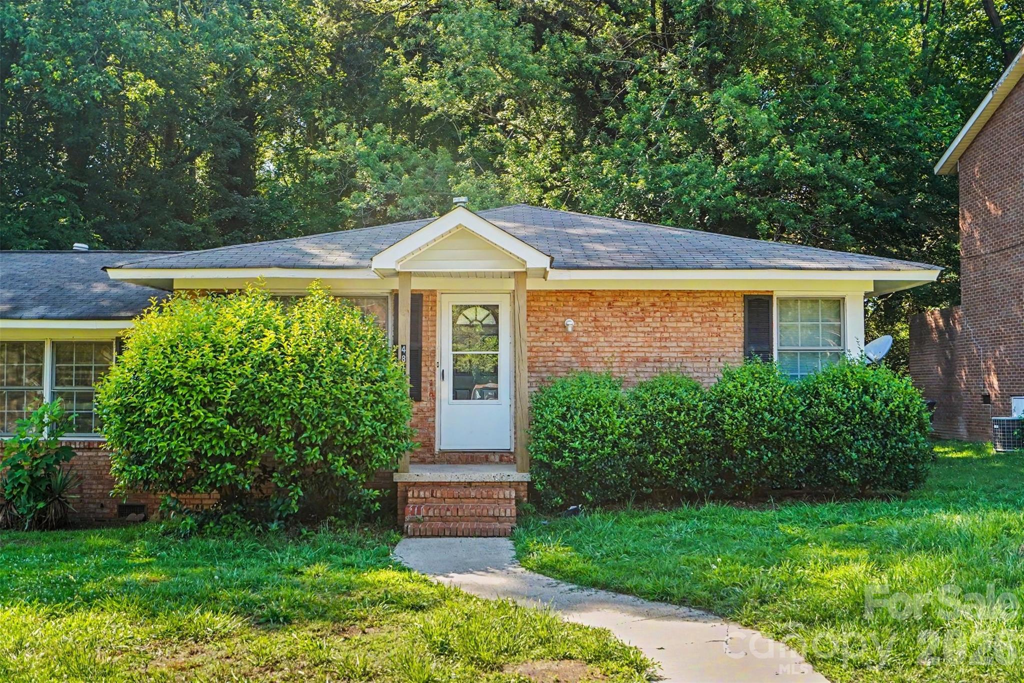 Duplex at 4809 Malibu Drive, Charlotte, photo 2 of 22