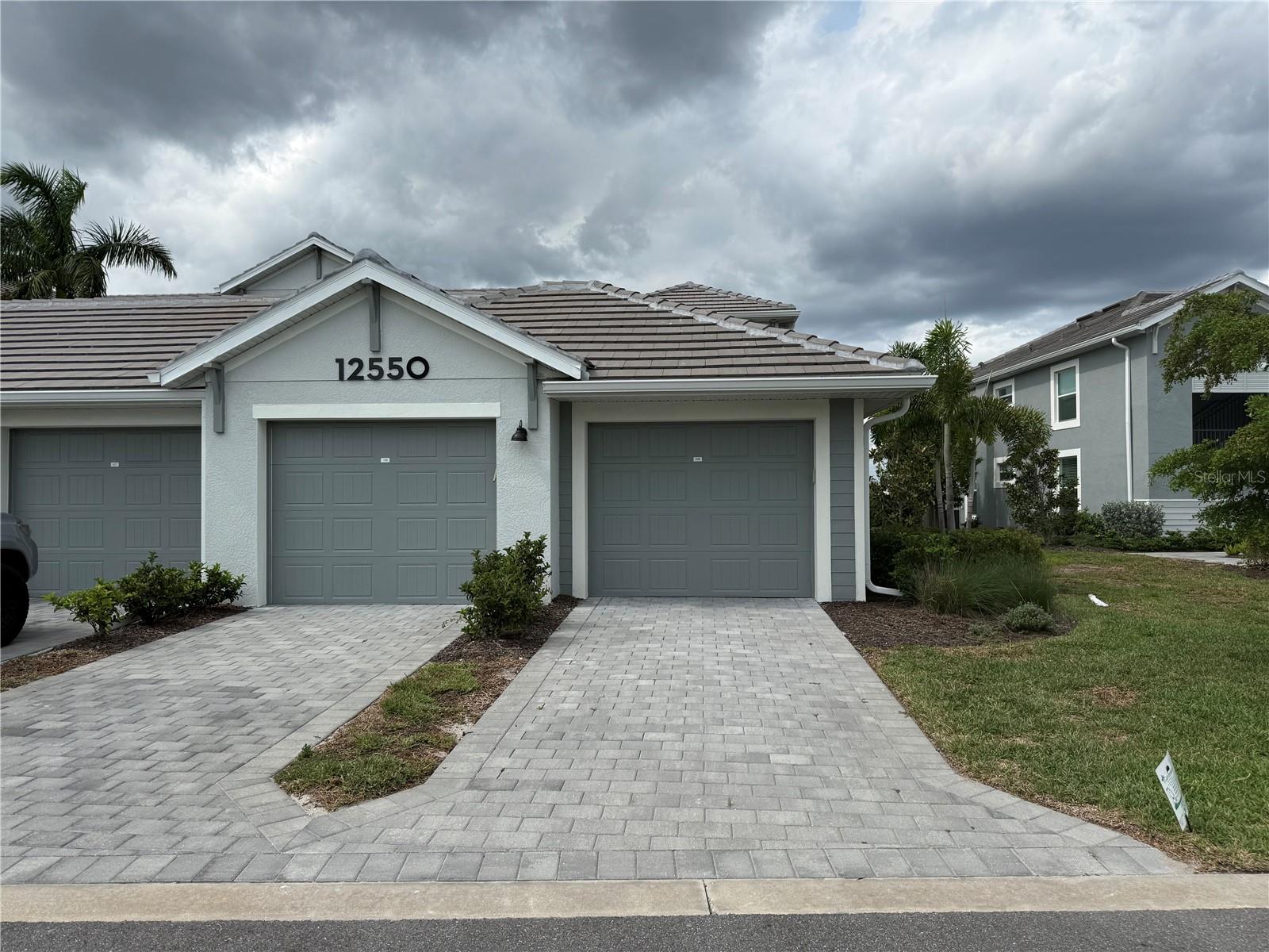 Ominous skies.....Park in your garage! - 12550 GALAPAGOS CT #208, VENICE