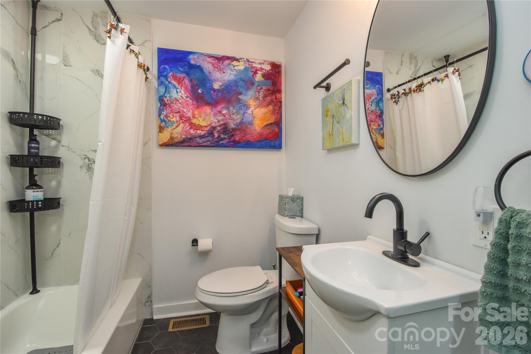 Guest Bath - Main Floor - 345 W Lowrance Avenue, Mooresville