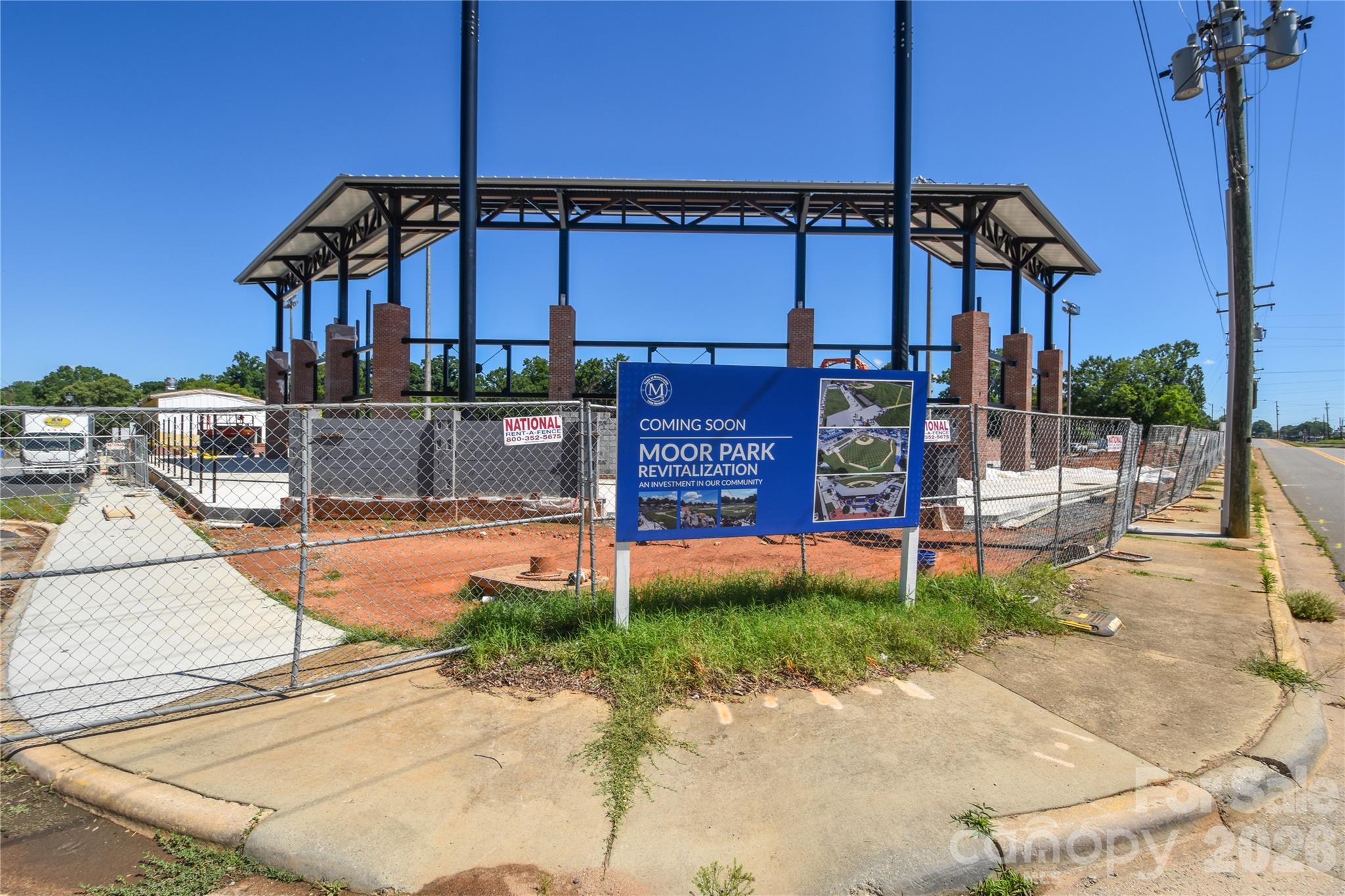 Moor Park Nearby! - 345 W Lowrance Avenue, Mooresville