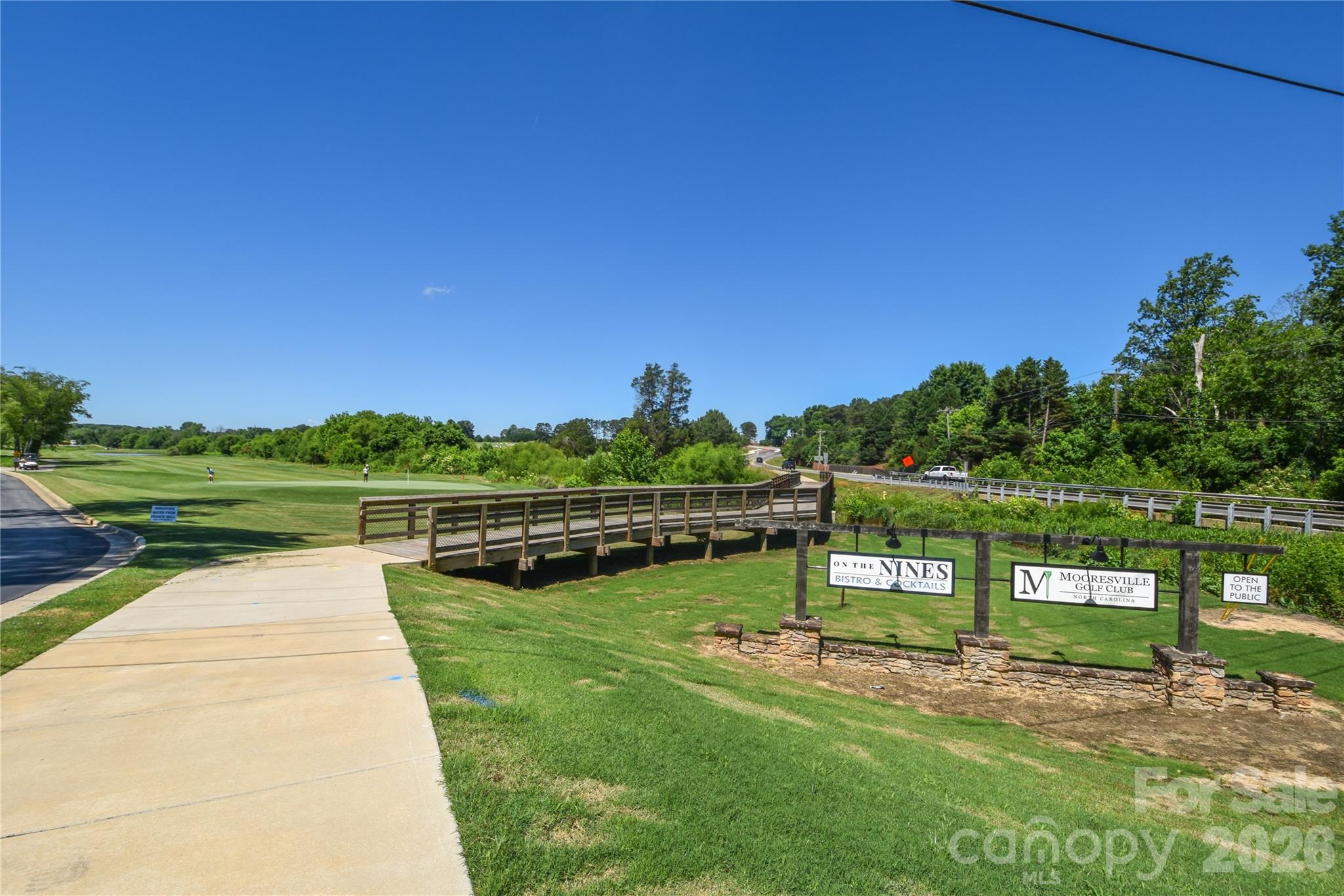 Mooresville Municipal Golf Course & Restaurants - 345 W Lowrance Avenue, Mooresville