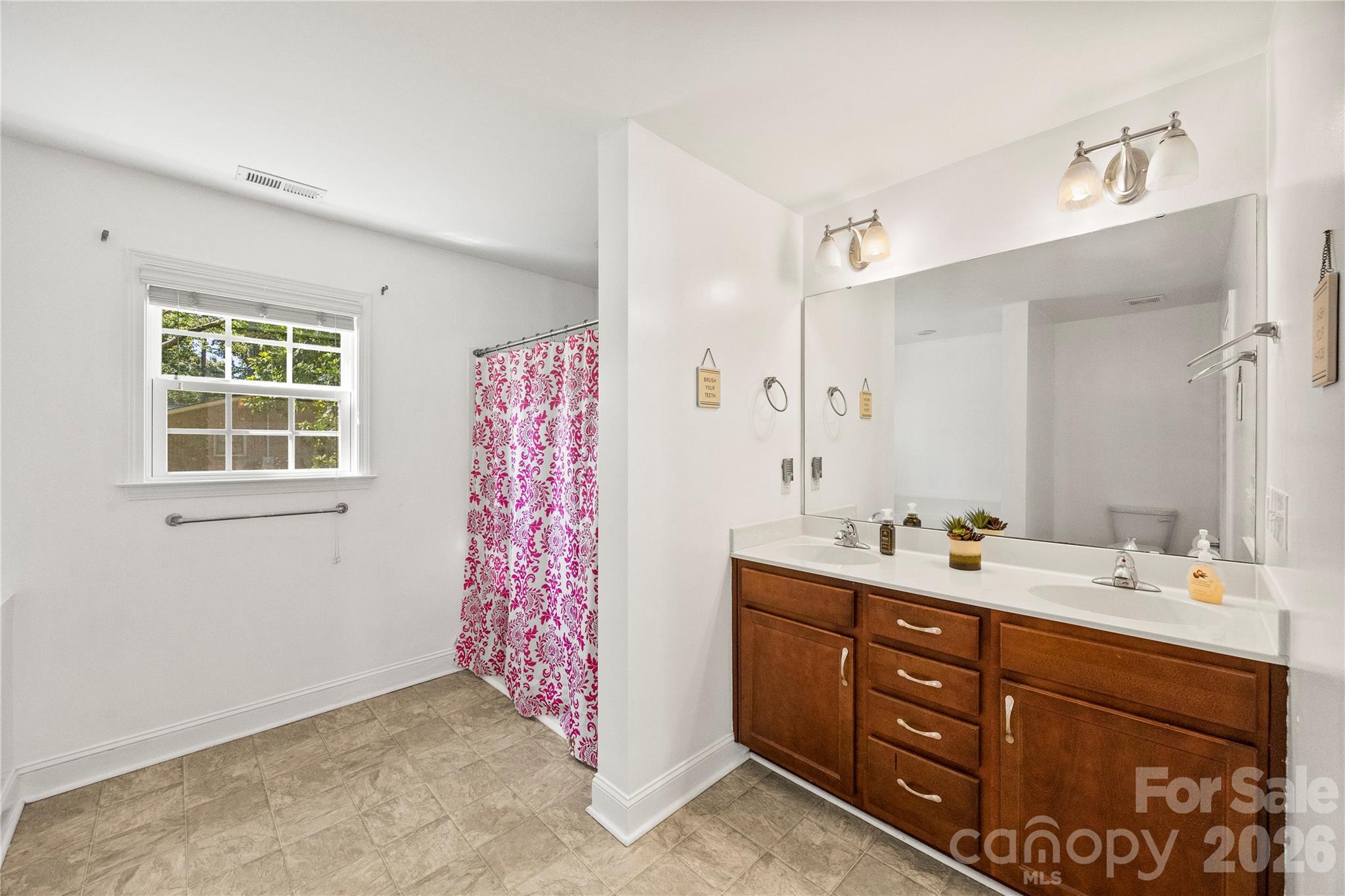 Single Family Residence at 5250 Hickory Grove Road, Mount Holly, photo 27 of 44