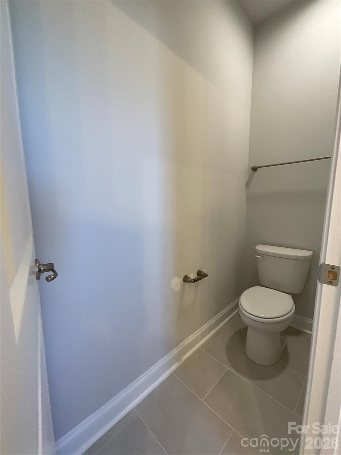 Single Family Residence at 1558 Autumn Lane, York, photo 14 of 45