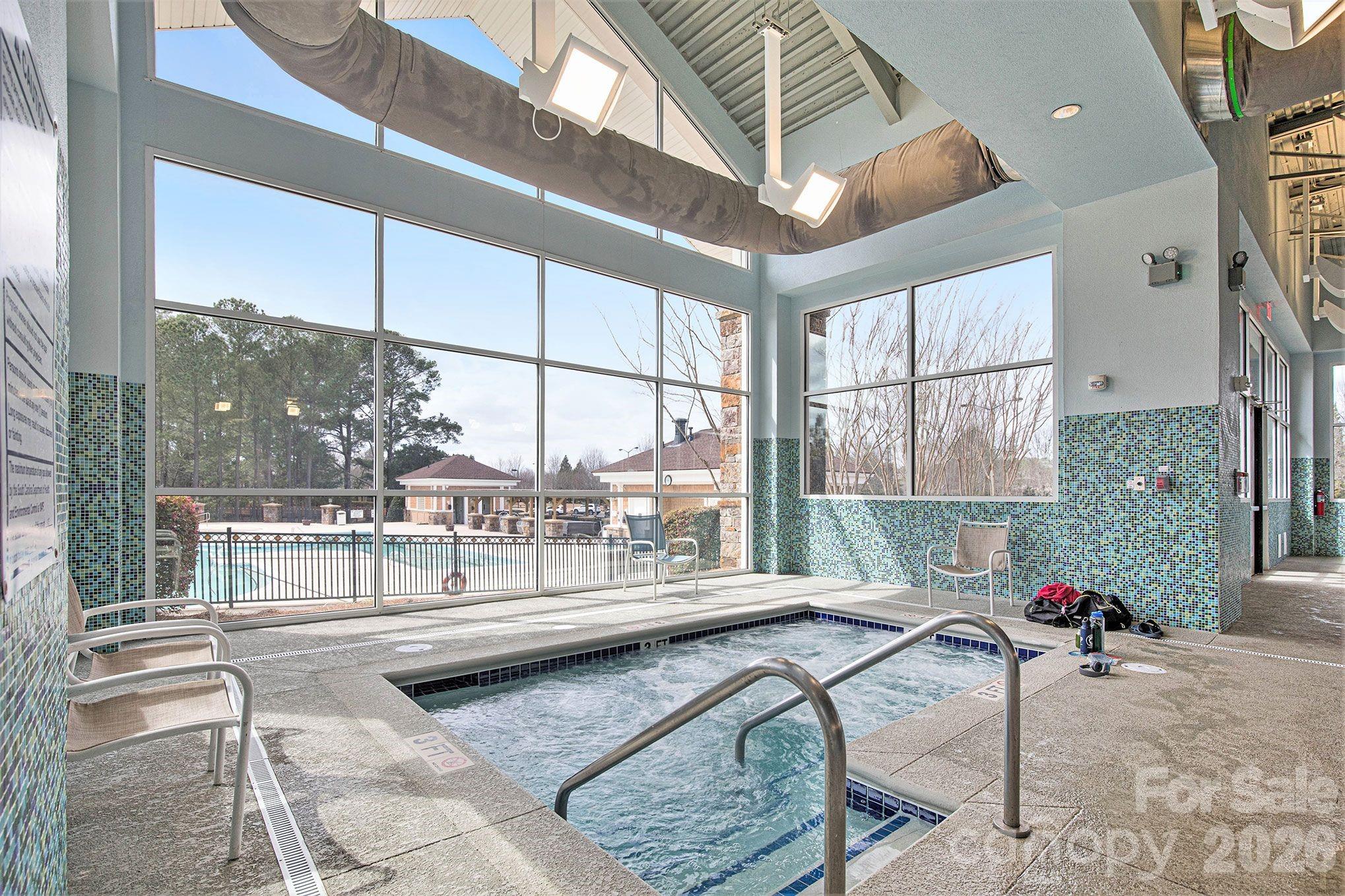 Lake House Indoor Hot Tub - 3016 Chipper Court, Indian Land