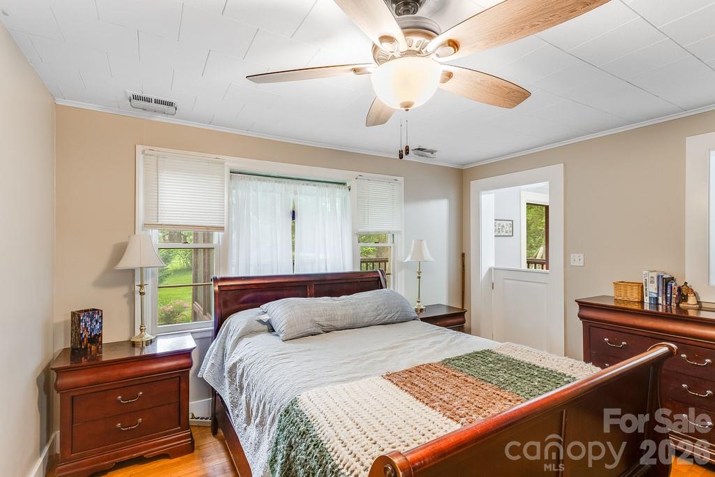 Single Family Residence at 3 Odie Lane, Candler, photo 13 of 43