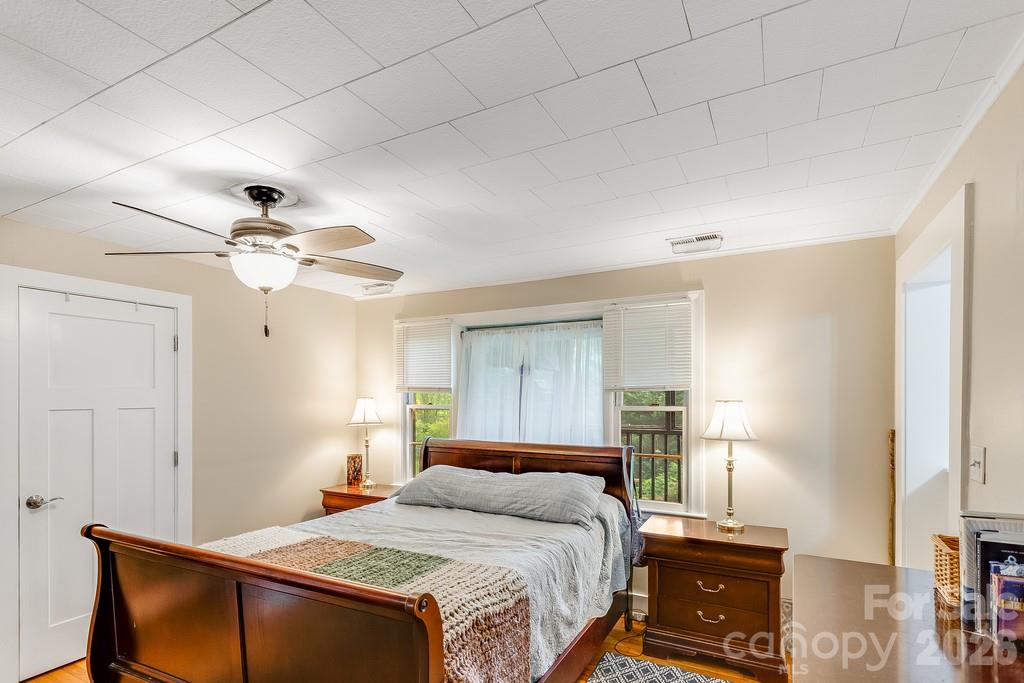 Single Family Residence at 3 Odie Lane, Candler, photo 14 of 43