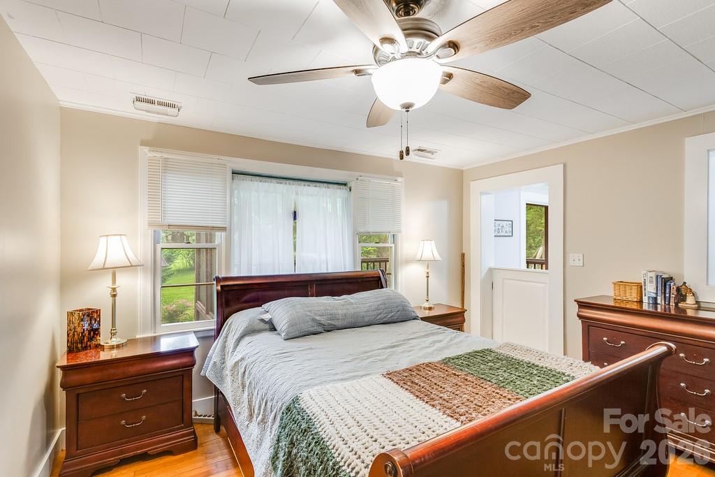 Single Family Residence at 3 Odie Lane, Candler, photo 15 of 43