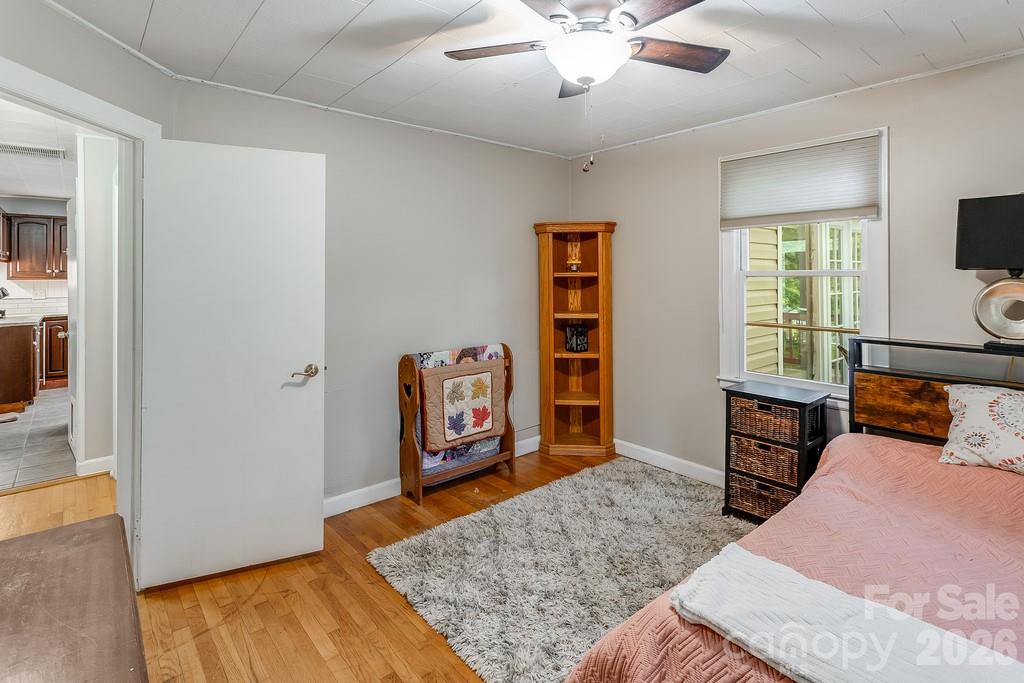 Single Family Residence at 3 Odie Lane, Candler, photo 24 of 43