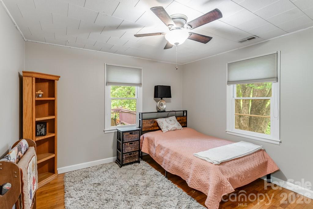 Single Family Residence at 3 Odie Lane, Candler, photo 25 of 43