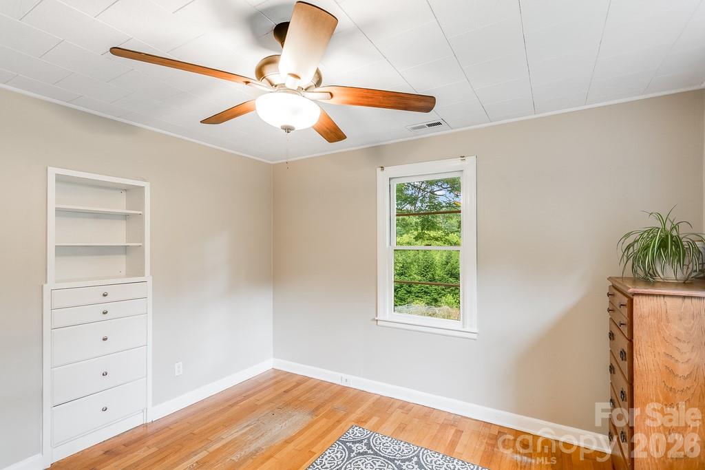 Single Family Residence at 3 Odie Lane, Candler, photo 28 of 43