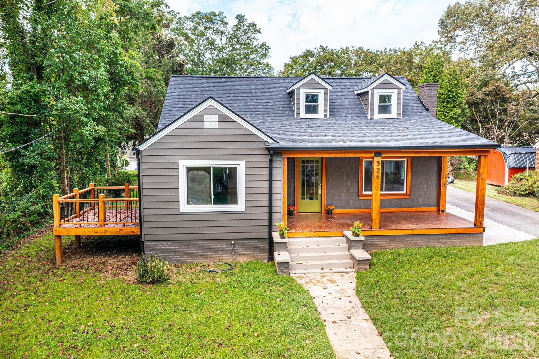 Duplex at 526 Kentwood Street SW, Lenoir, photo 2 of 46