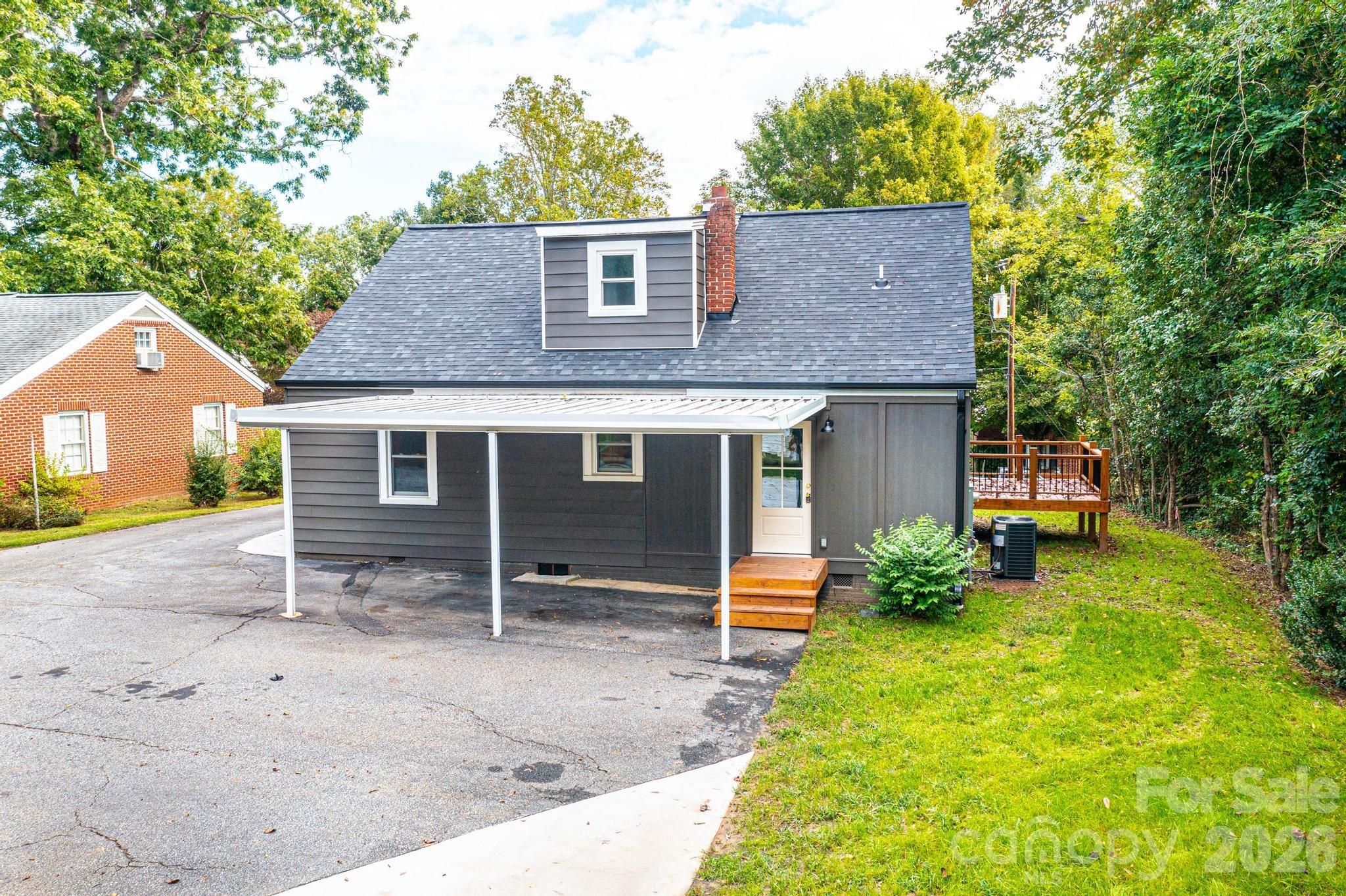 Duplex at 526 Kentwood Street SW, Lenoir, photo 4 of 46