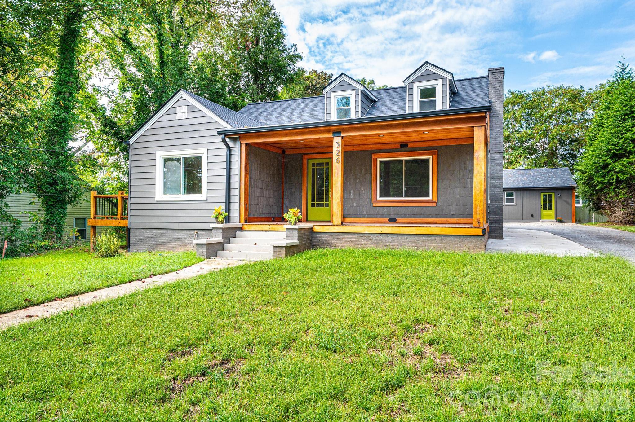 Duplex at 526 Kentwood Street SW, Lenoir, photo 6 of 46